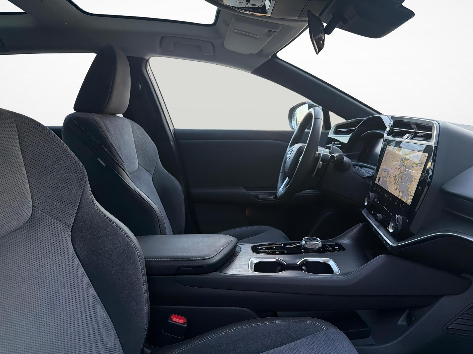 LEXUS RZ 450e Excellence-image-15