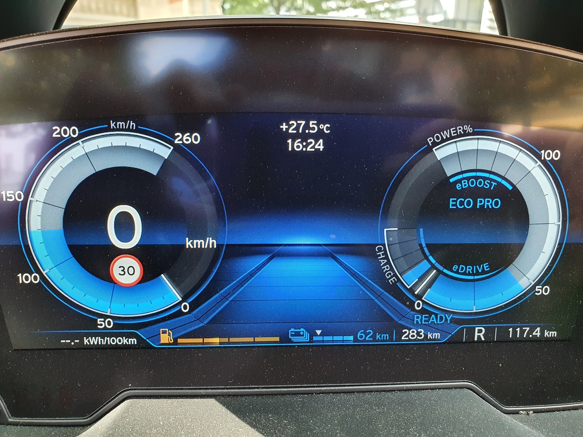 BMW i8 Roadster-image-11