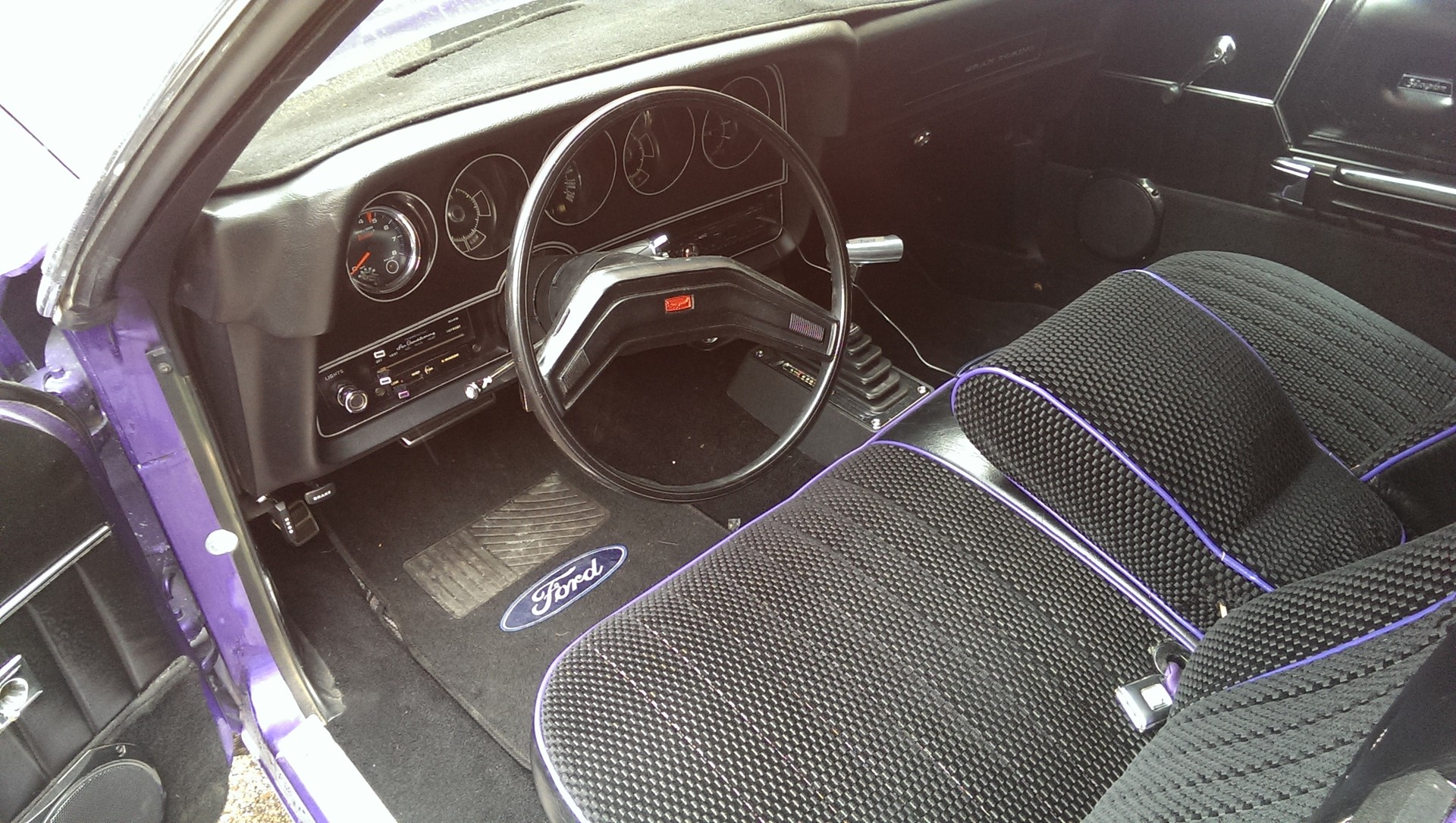 FORD Gran Torino-image-4