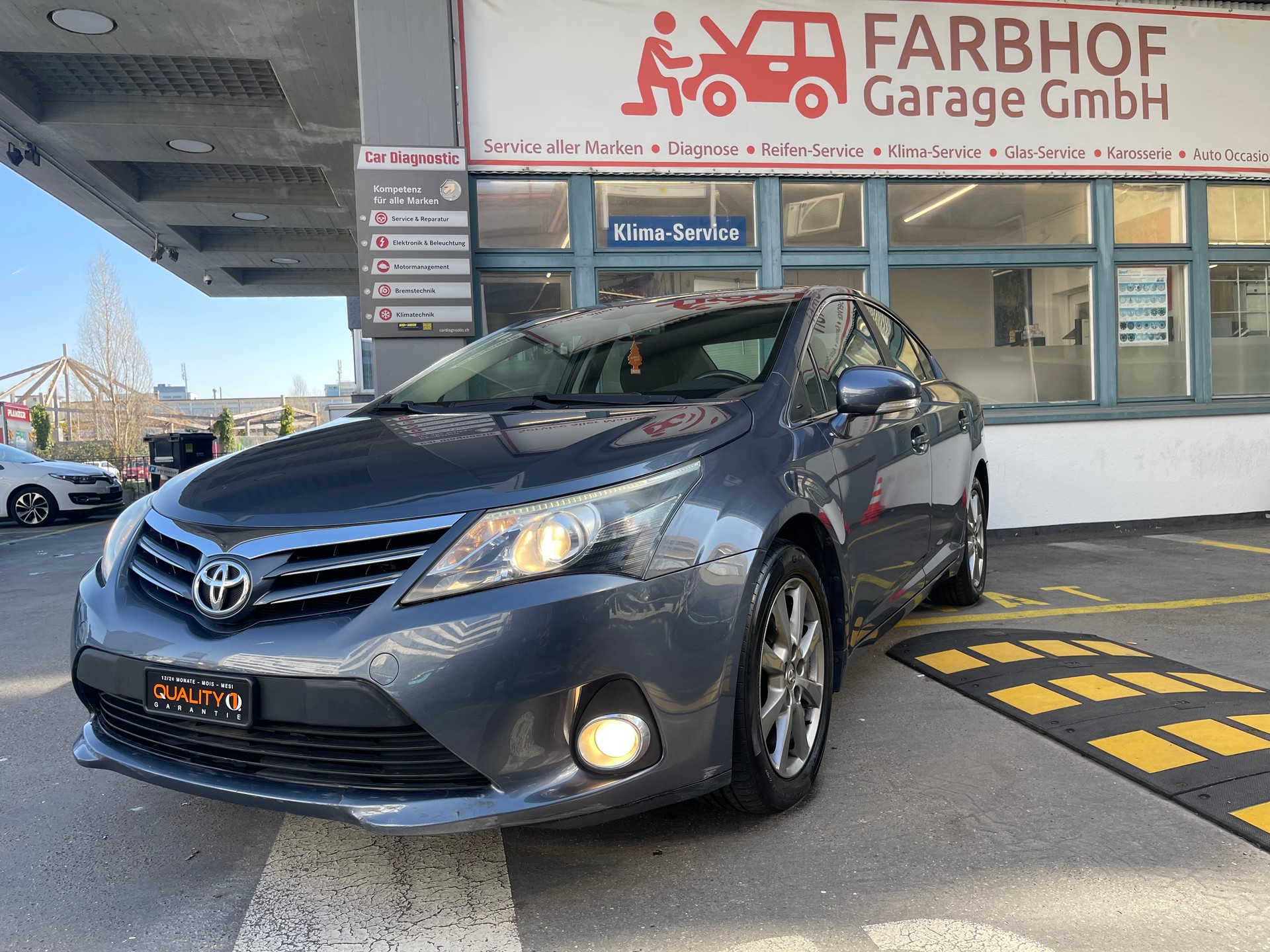 TOYOTA AVENSIS