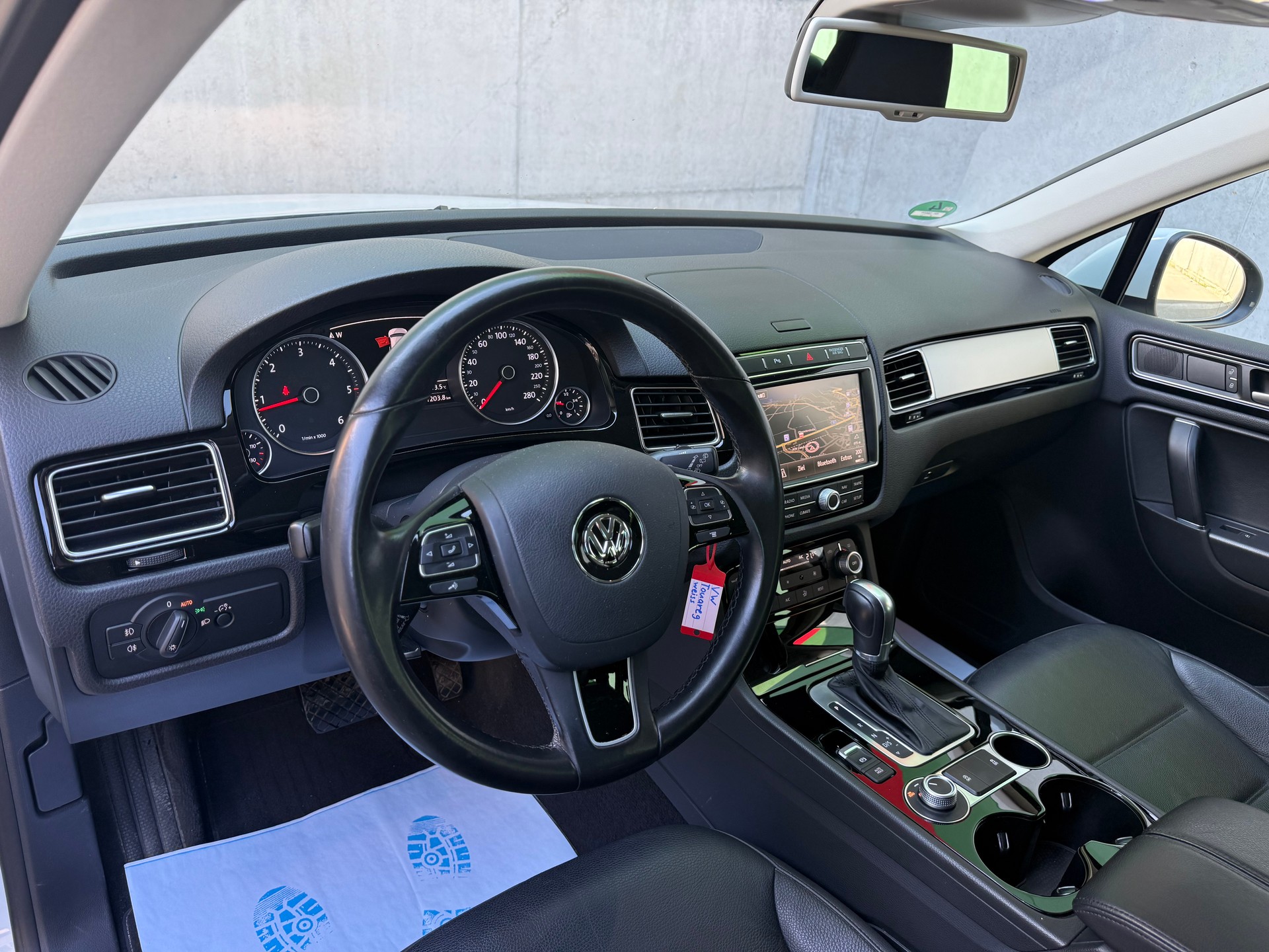 VW Touareg 3.0 TDI BlueMotion Technology Tiptronic-image-10