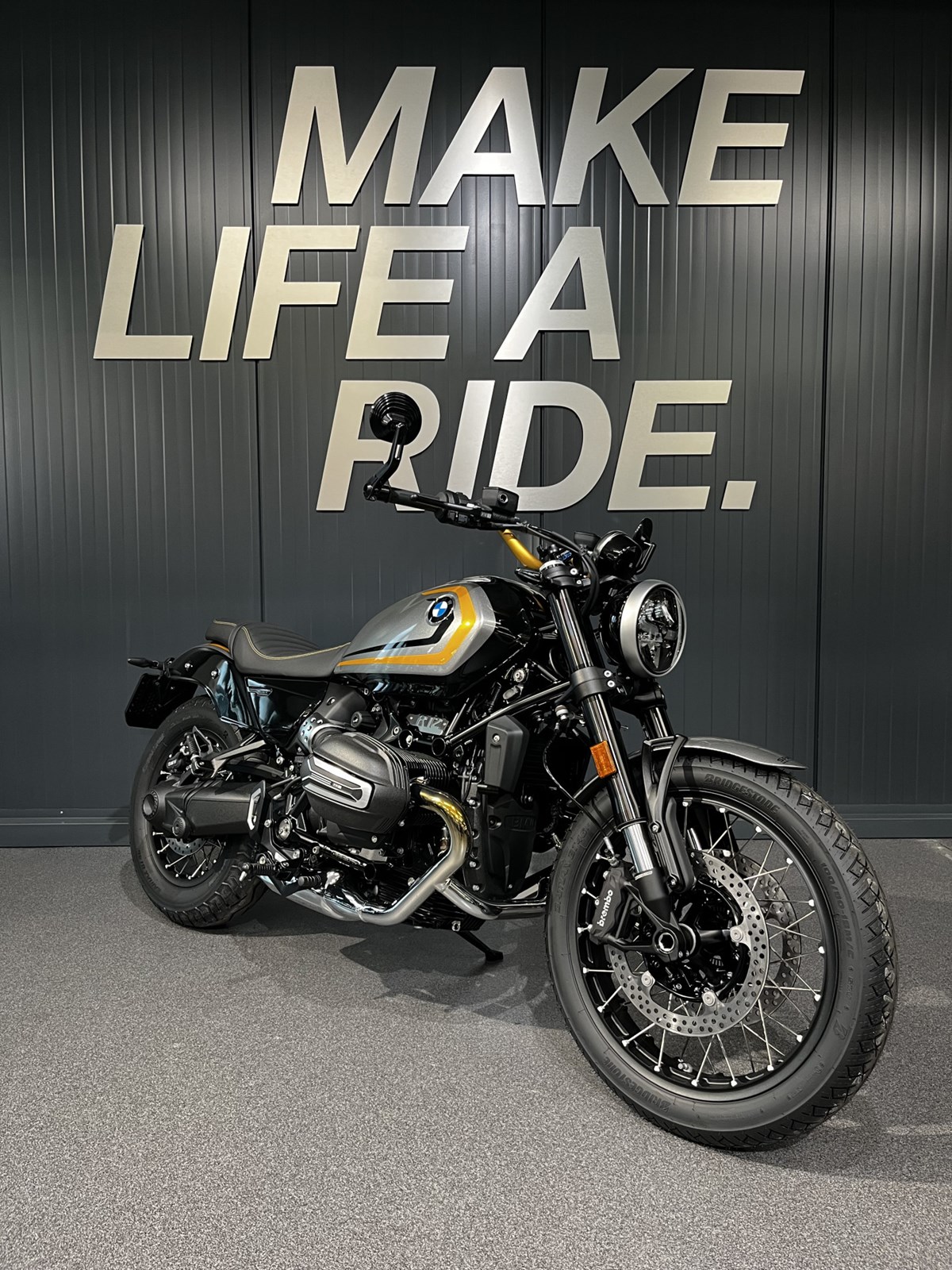 BMW R 12-image-1
