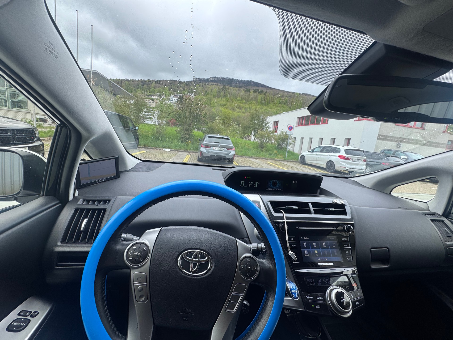 TOYOTA Prius+ 1.8 VVT-i HSD Comfort-image-9
