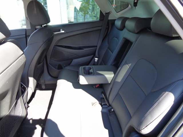 HYUNDAI Tucson 1.6 T-GDi Amplia 4WD-image-6