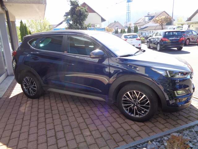 HYUNDAI Tucson 1.6 T-GDi Amplia 4WD-image-10