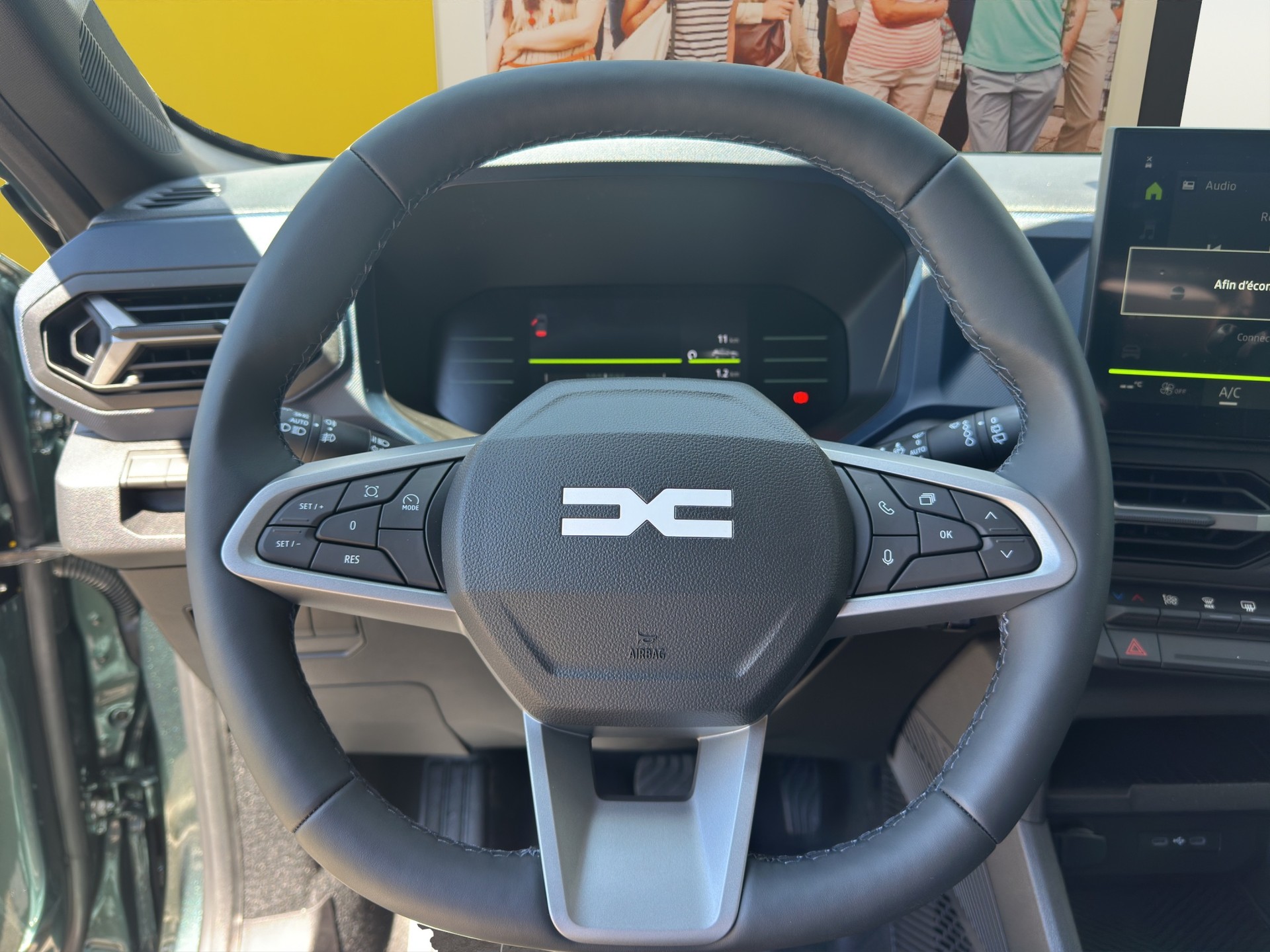 DACIA Duster HEV 155 Journey-image-13