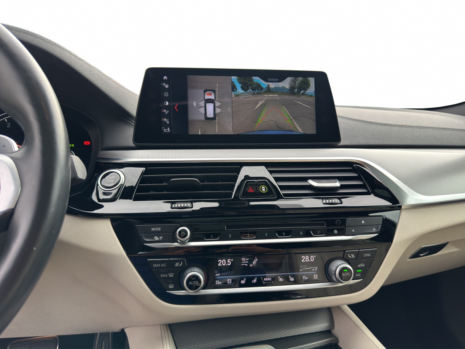 BMW 540i xDrive Touring Steptronic-image-15