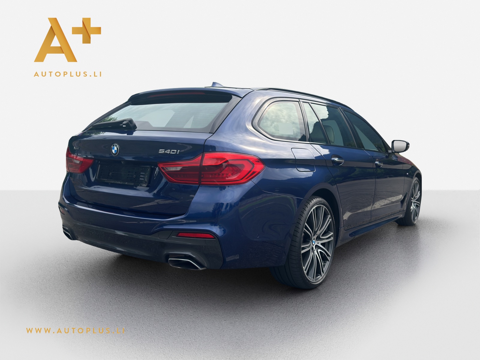 BMW 540i xDrive Touring Steptronic-image-5