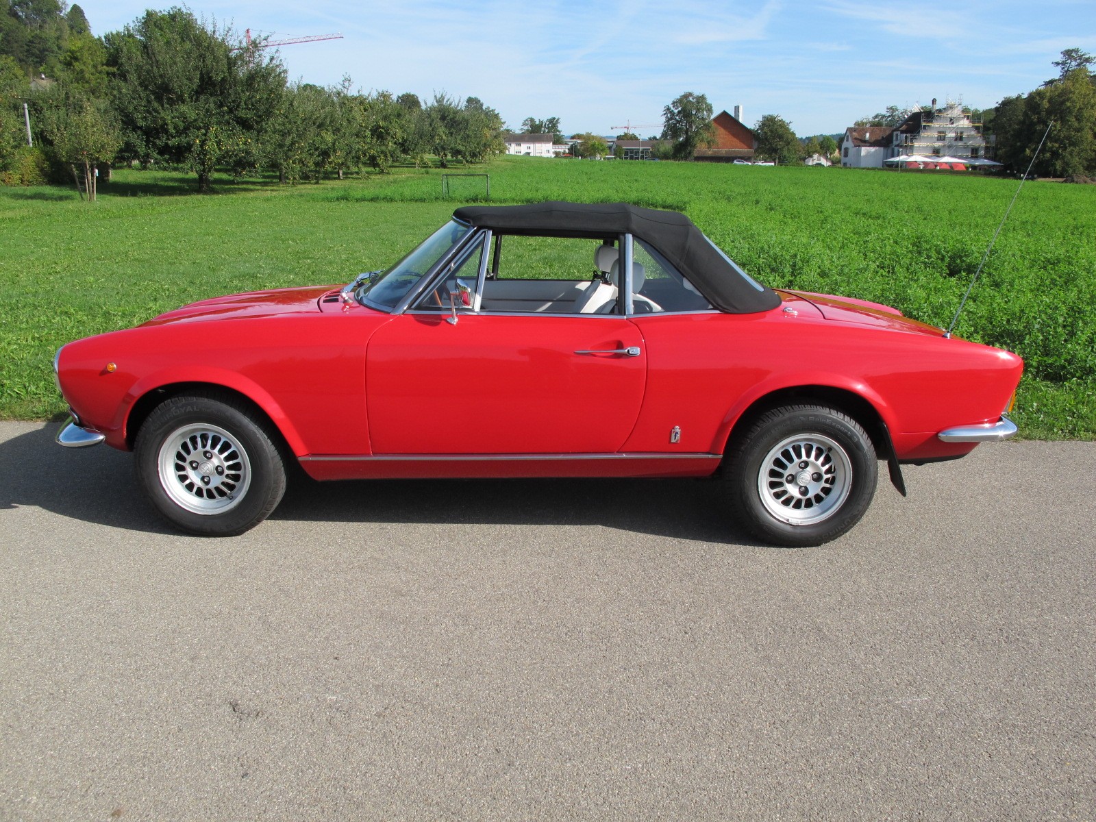 FIAT 124 Sport Spider-image-17