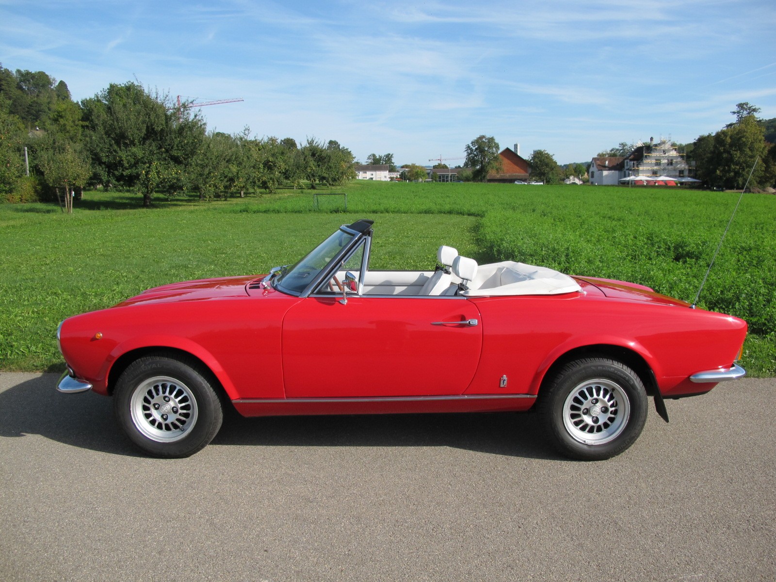 FIAT 124 Sport Spider-image-4