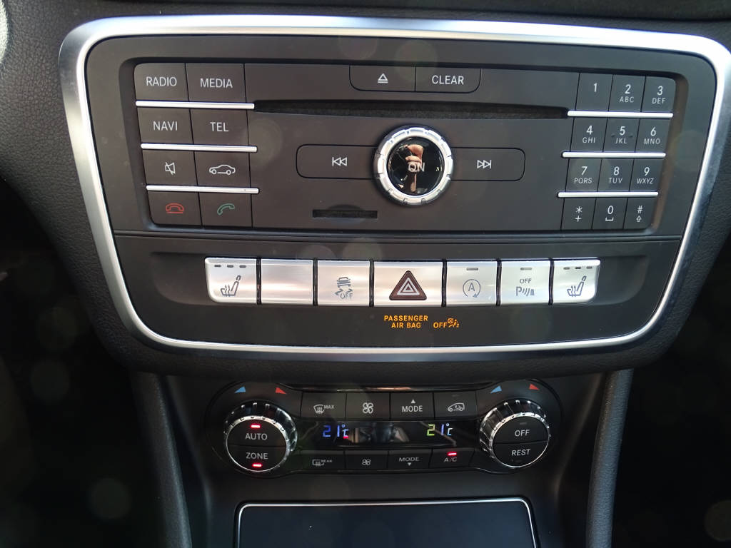 MERCEDES-BENZ Classe GLA 45 AMG 4Matic-image-12