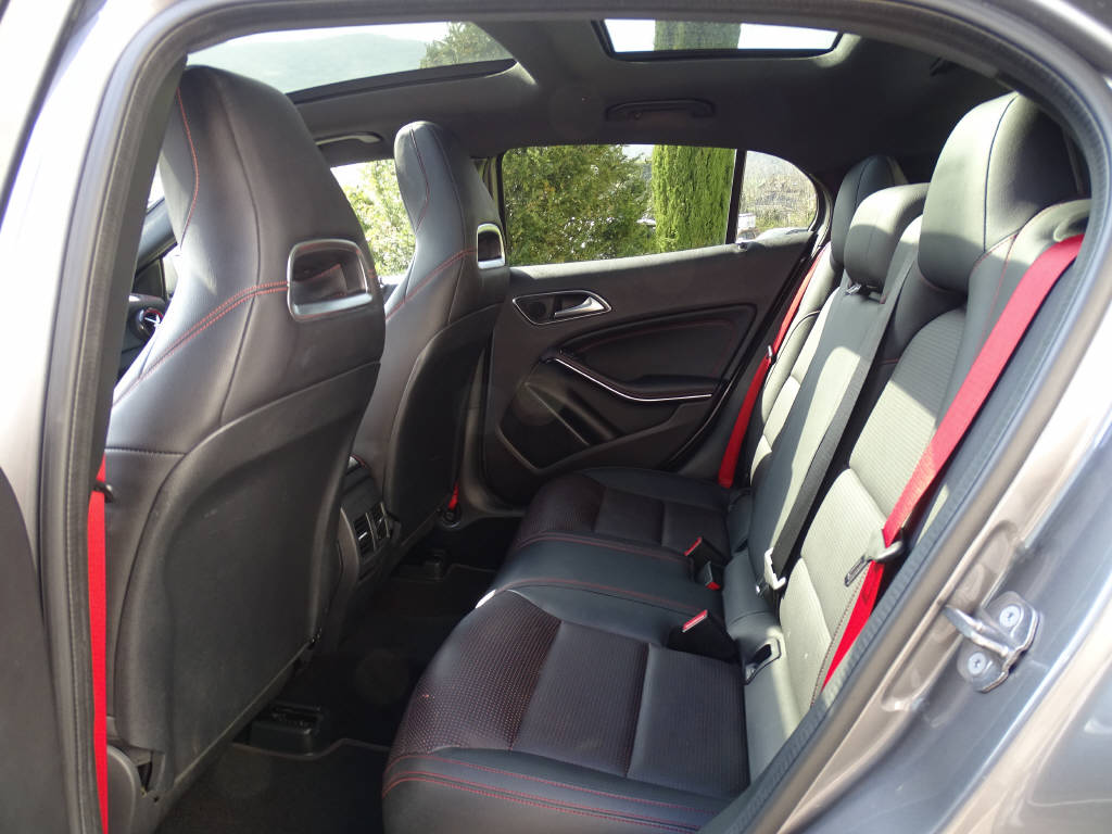 MERCEDES-BENZ Classe GLA 45 AMG 4Matic-image-6