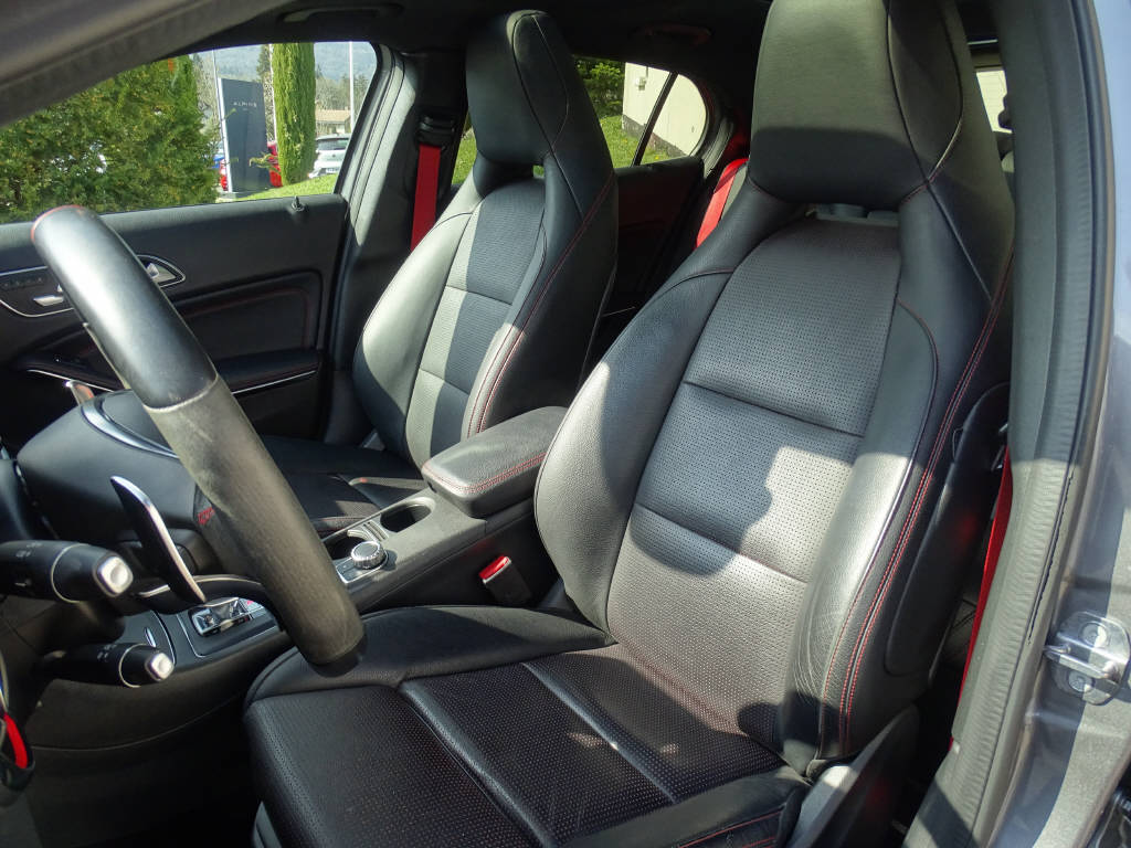 MERCEDES-BENZ Classe GLA 45 AMG 4Matic-image-4