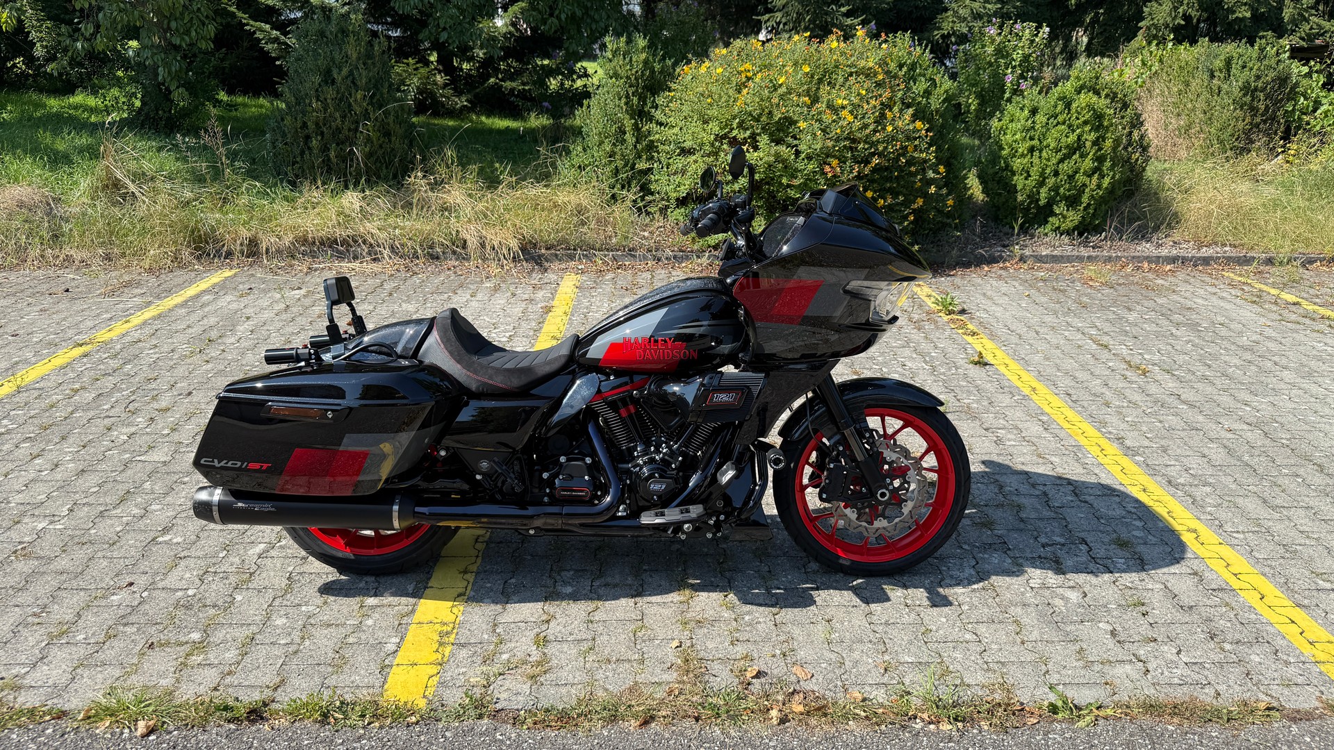 HARLEY-DAVIDSON FLTRXSTSE Road Glide ST 121 CVO-image-0