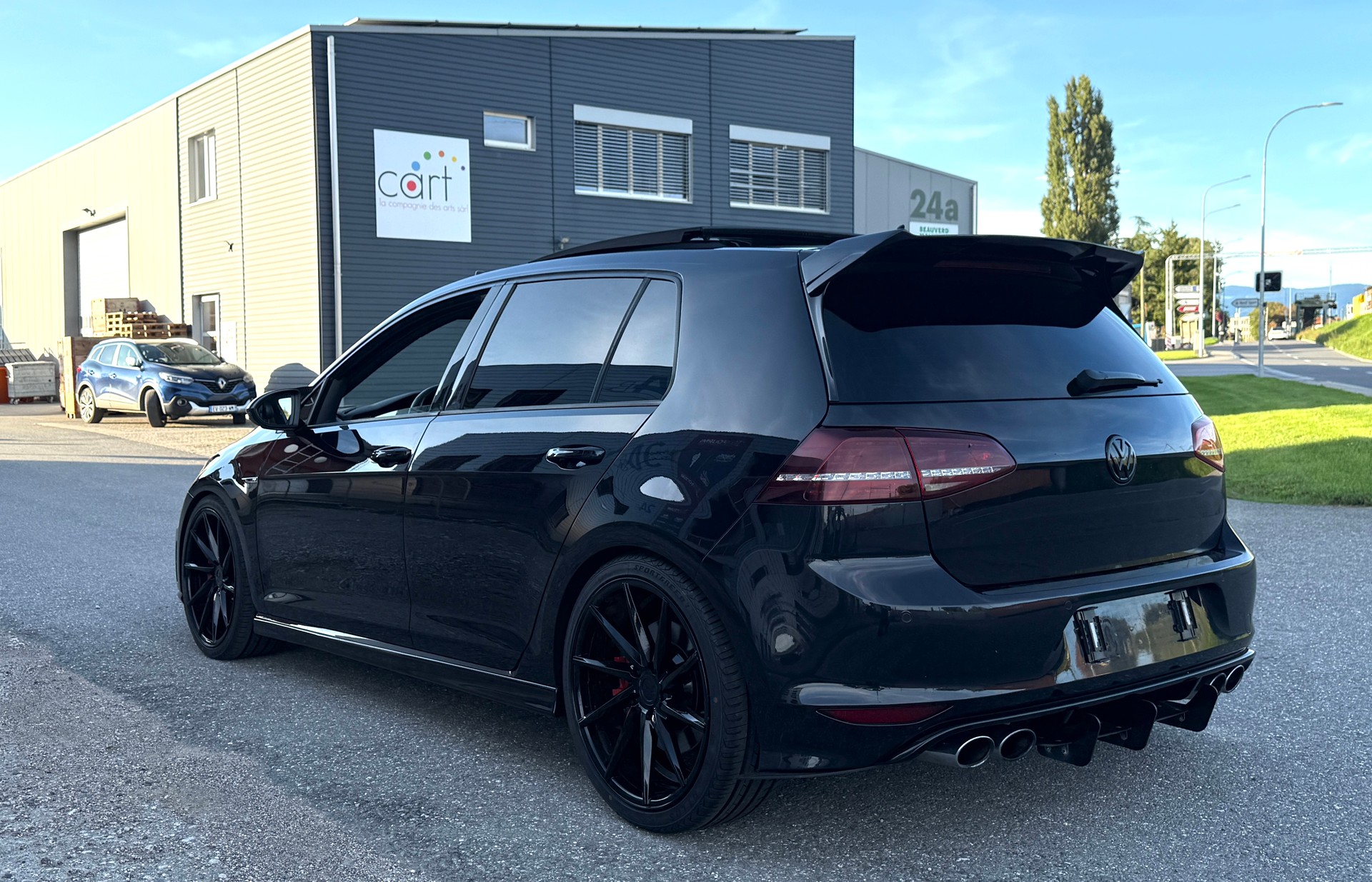 VW Golf 2.0 TSI R 4Motion DSG-image-3