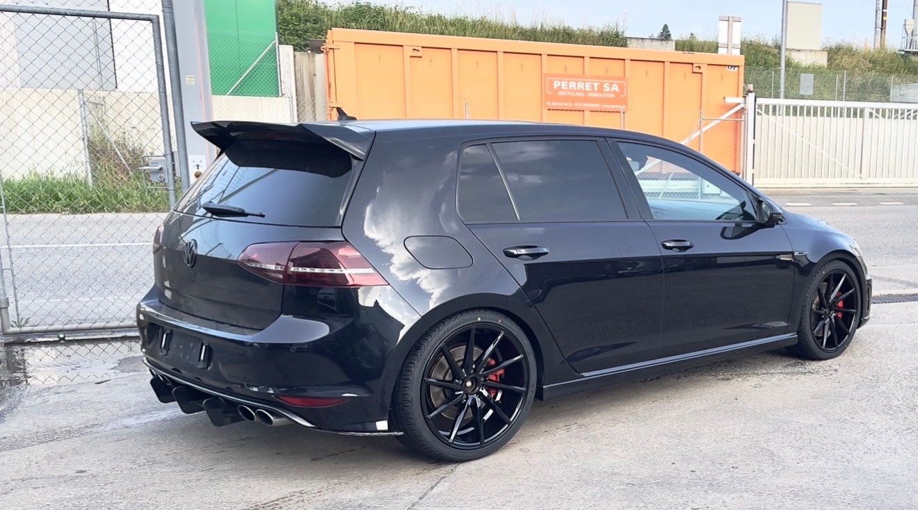 VW Golf 2.0 TSI R 4Motion DSG-image-2