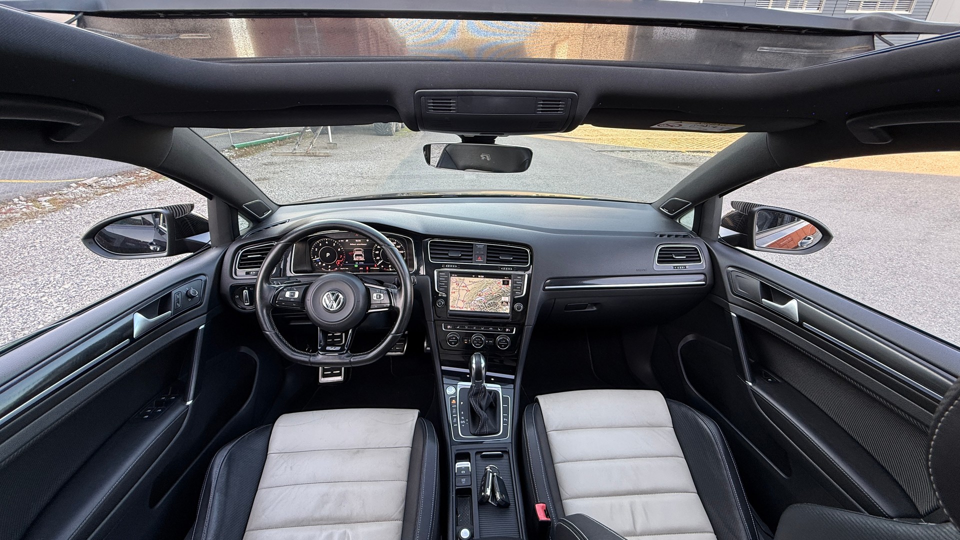 VW Golf 2.0 TSI R 4Motion DSG-image-7