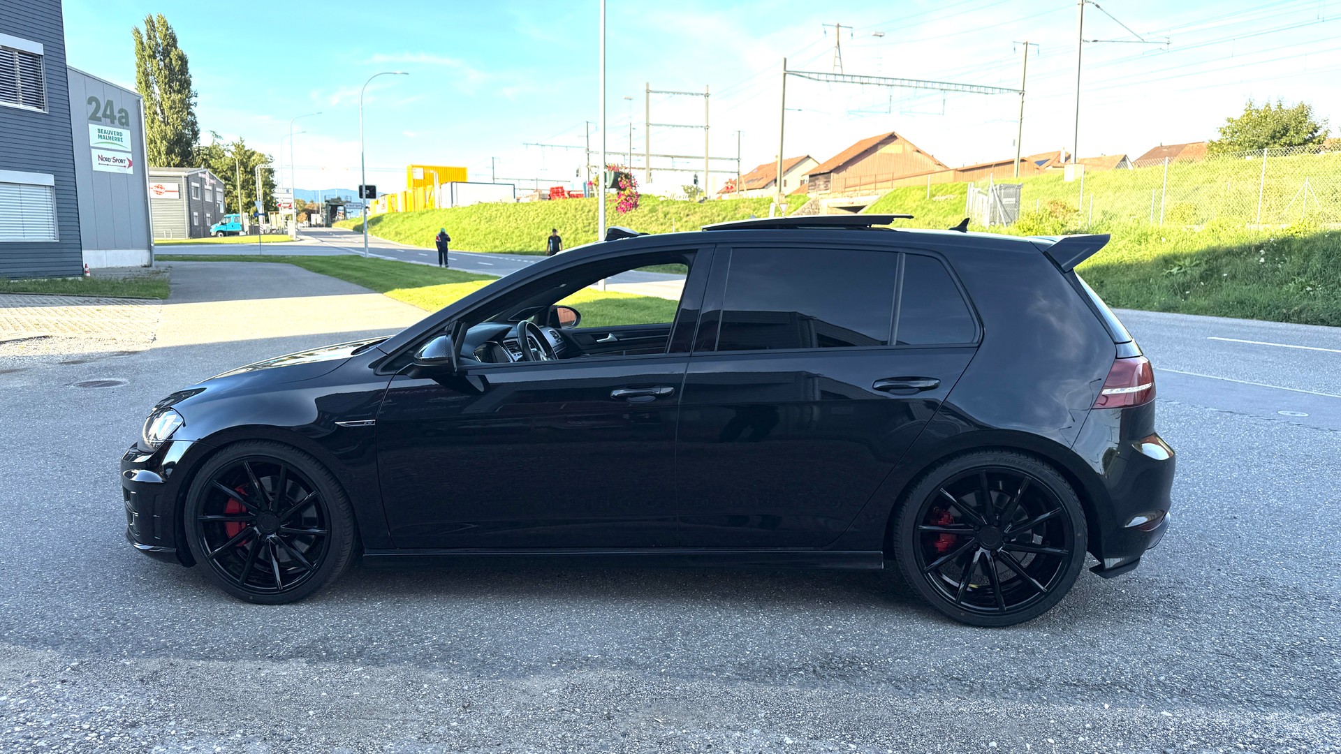 VW Golf 2.0 TSI R 4Motion DSG-image-5