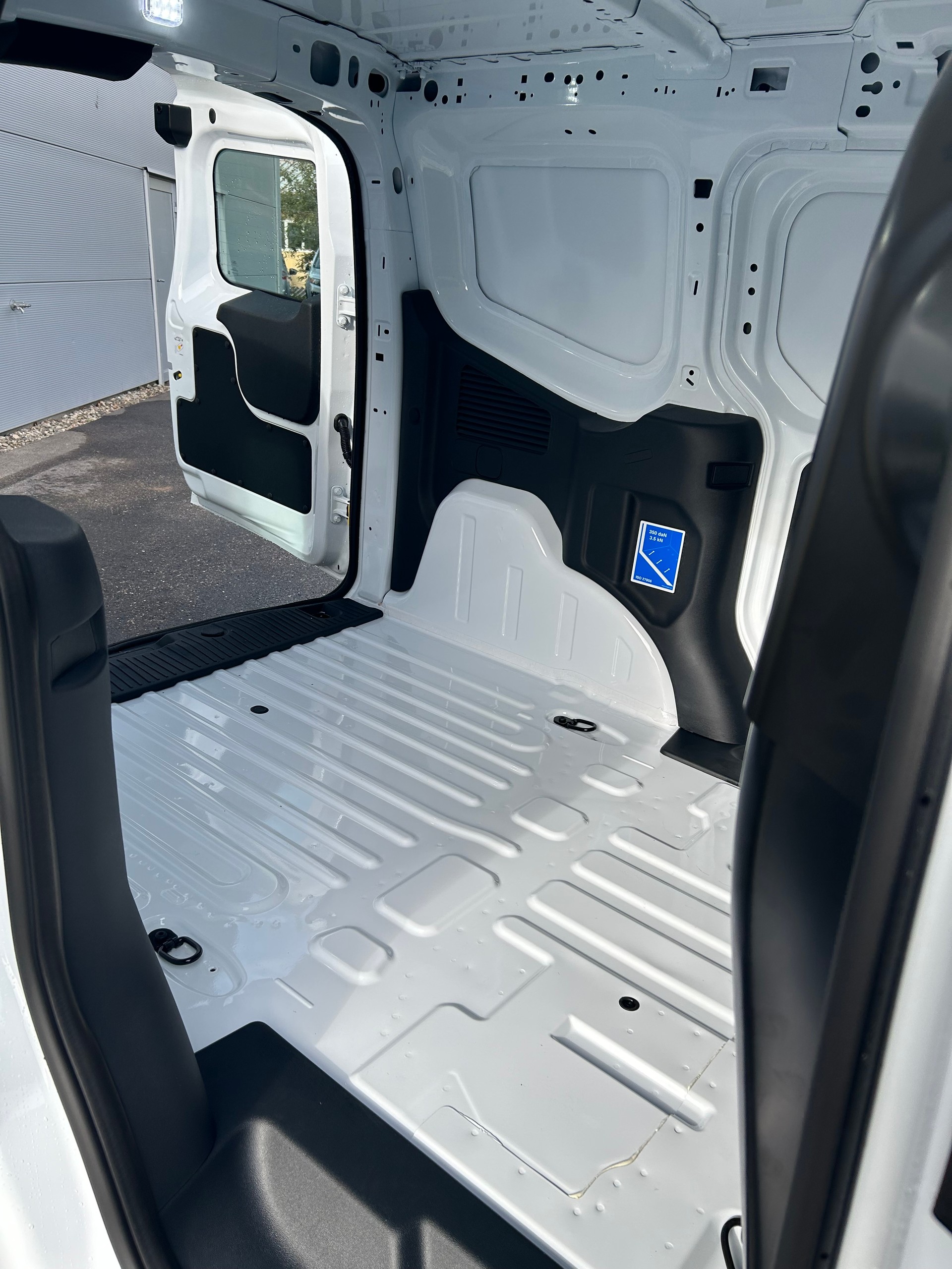 FORD Transit Courier Van 1.0 EcoBoost Trend-image-7
