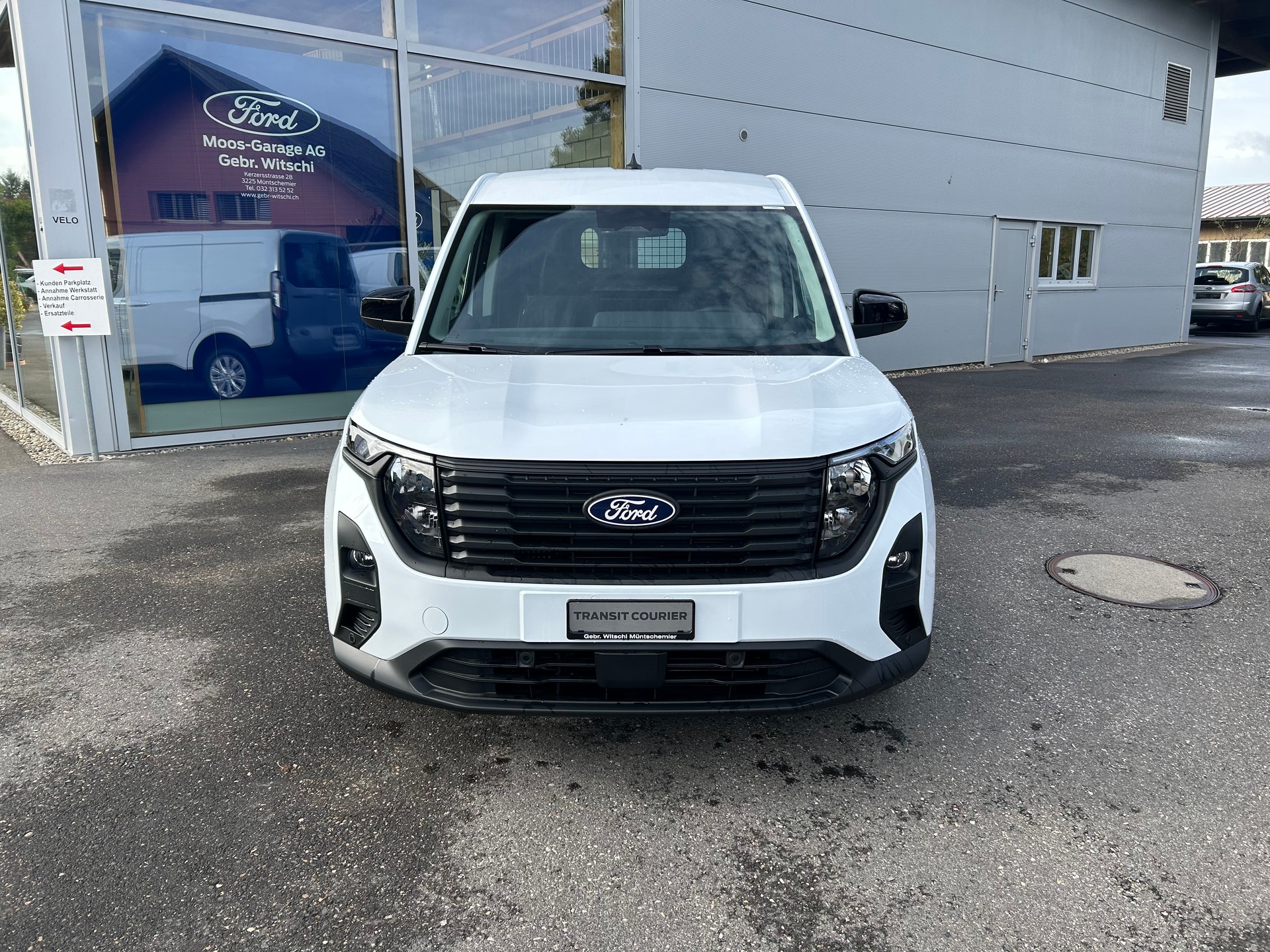 FORD Transit Courier Van 1.0 EcoBoost Trend-showroom-element-1