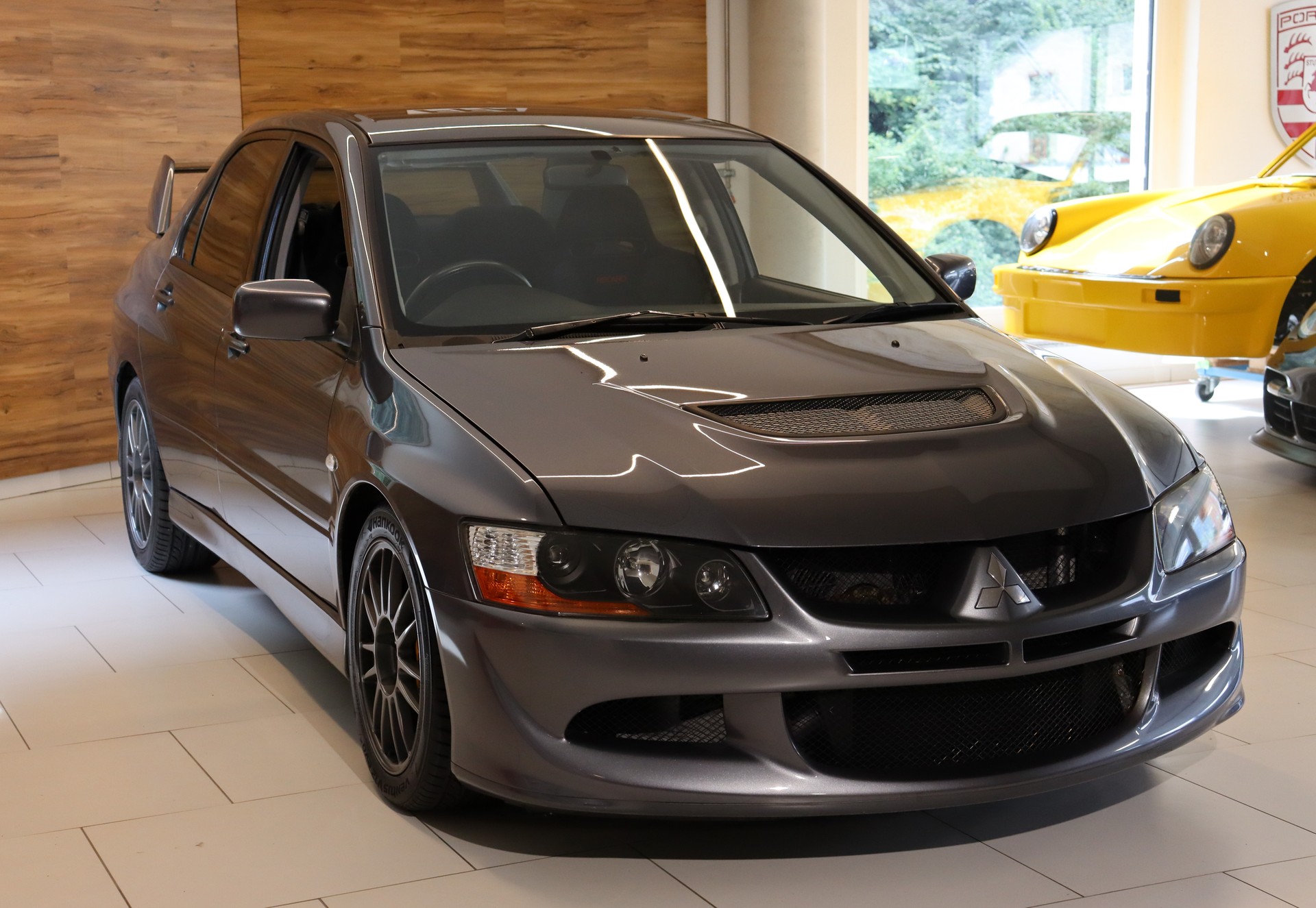 MITSUBISHI Lancer Evo 8 2.0 EVOLUTION MR-showroom-element-3