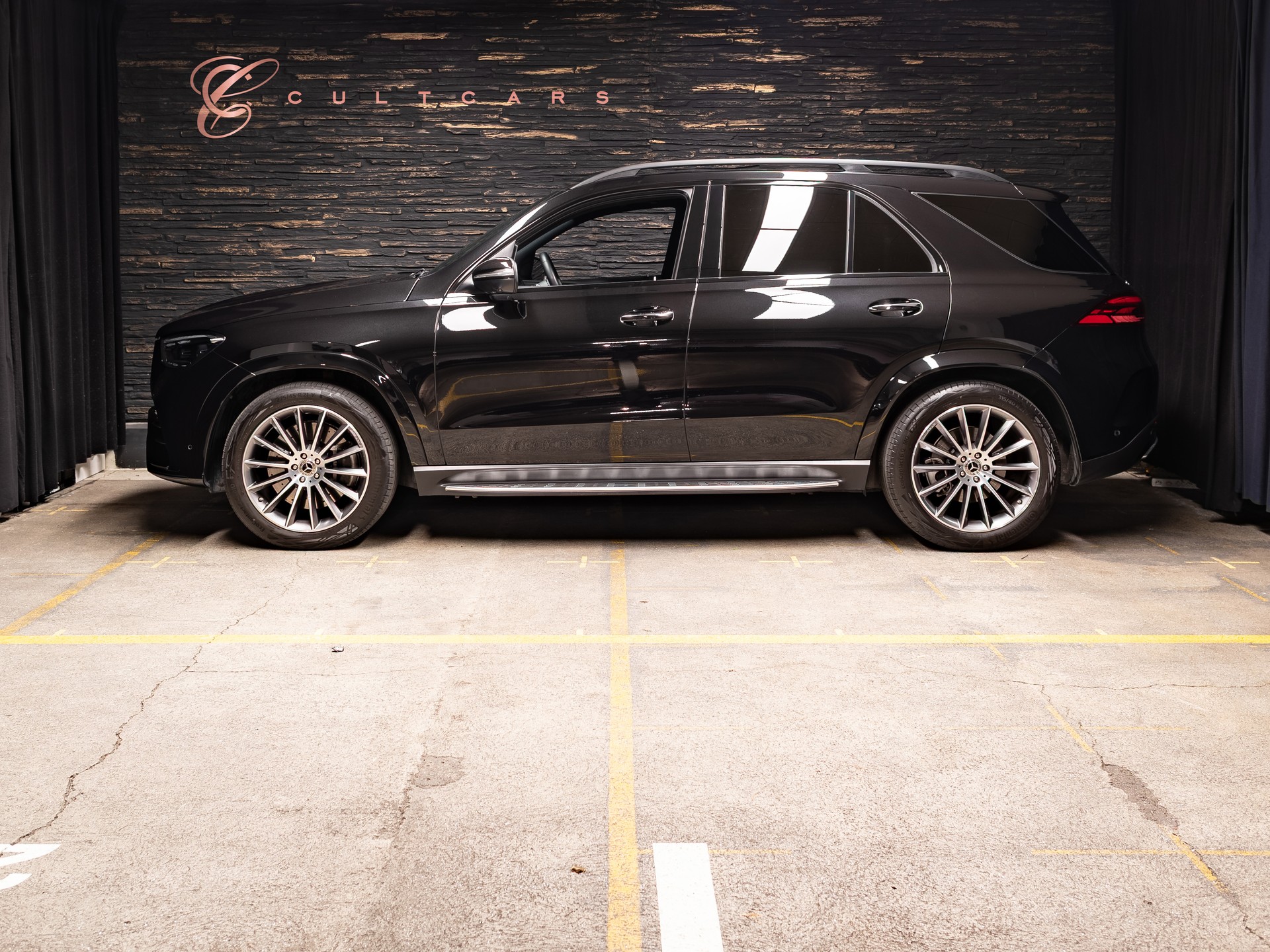 MERCEDES-BENZ GLE 450 d 4Matic 9G-Tronic-showroom-element-1