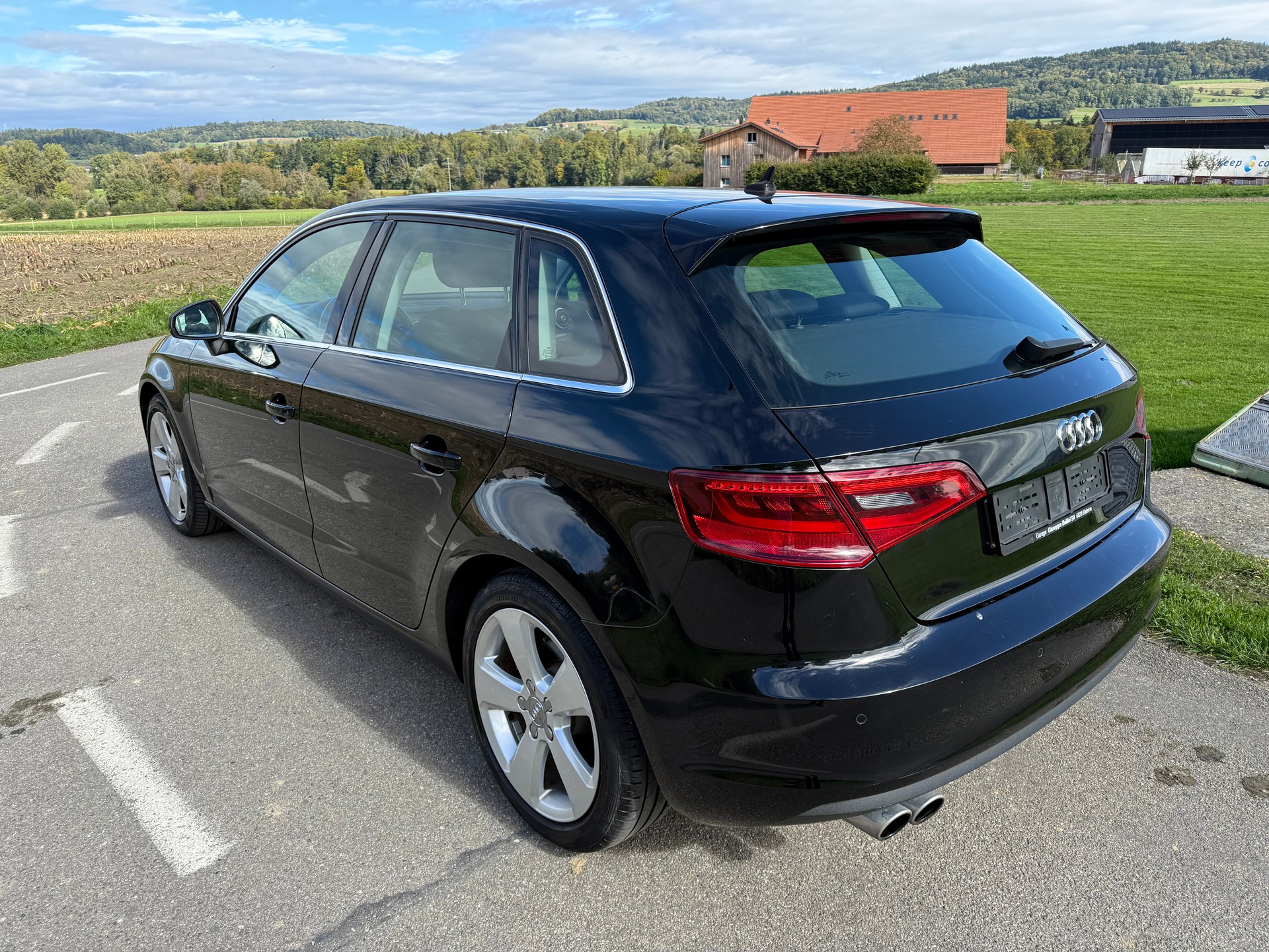 AUDI A3 Sportback 1.8 TFSI Ambition-image-2