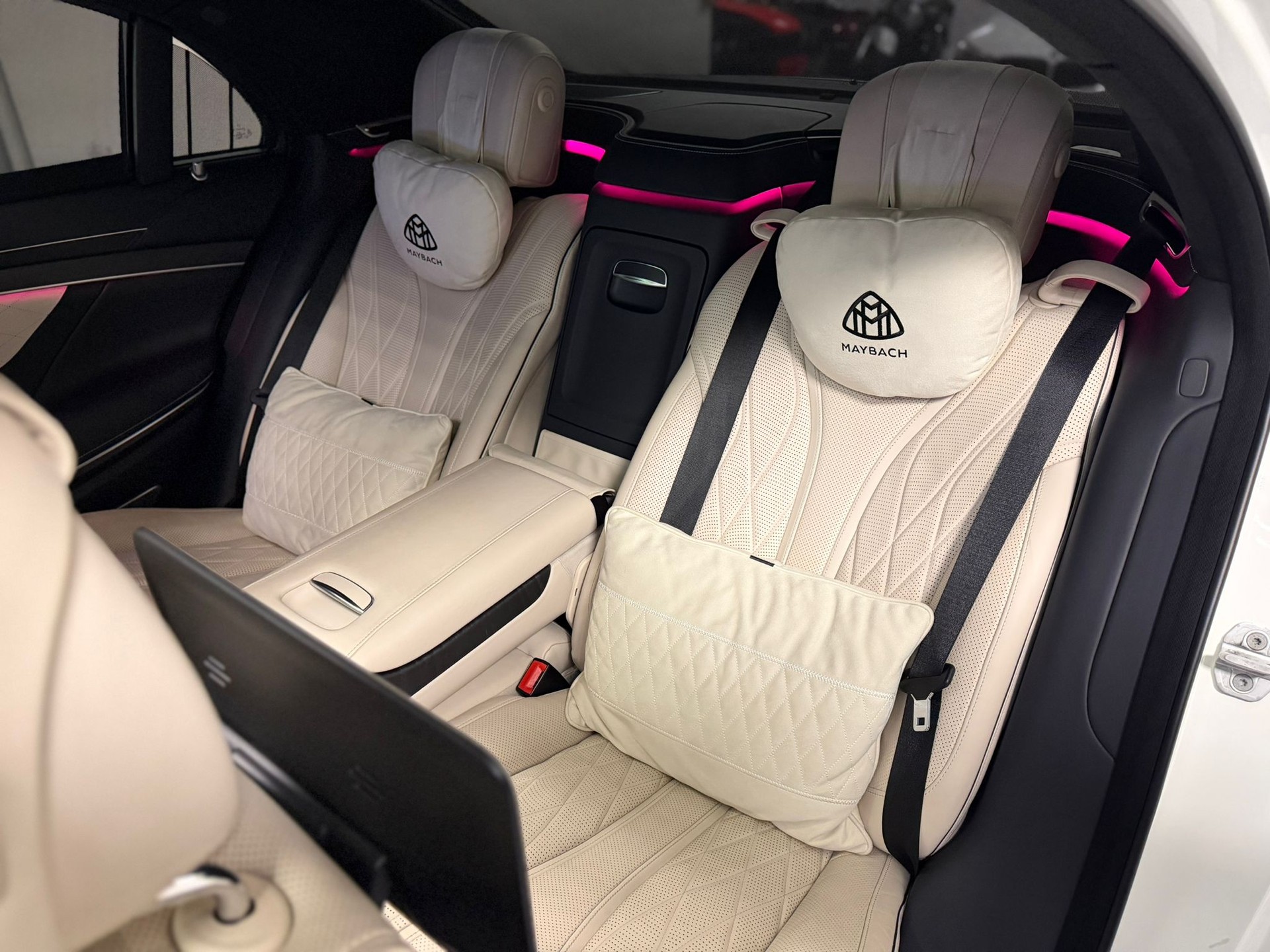 MERCEDES-BENZ S 63 AMG L 4Matic+ 9G-Tronic-image-18