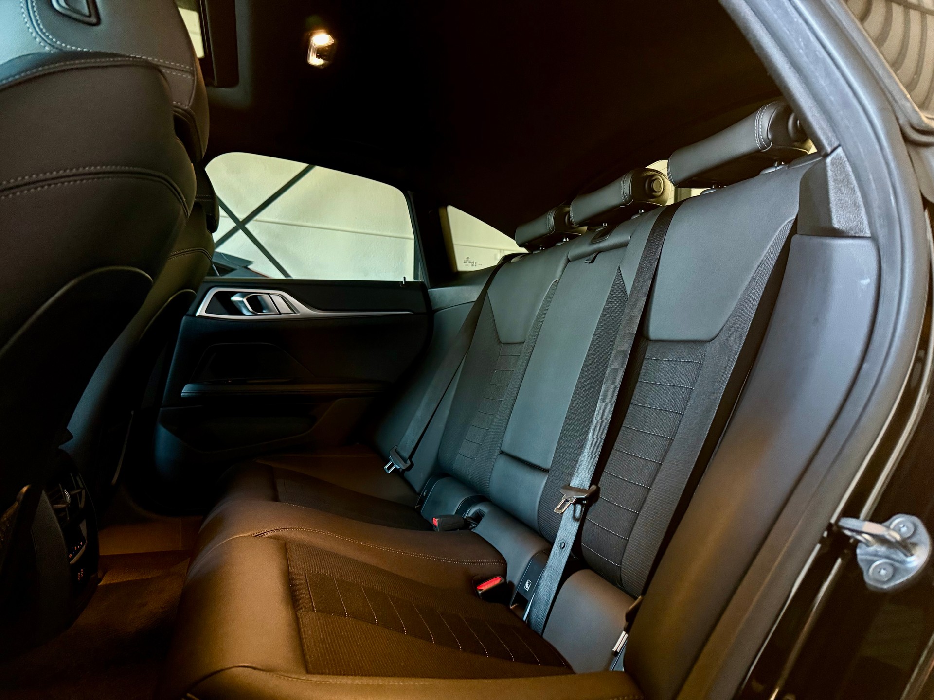 BMW i4 eDrive Sport 40-image-10
