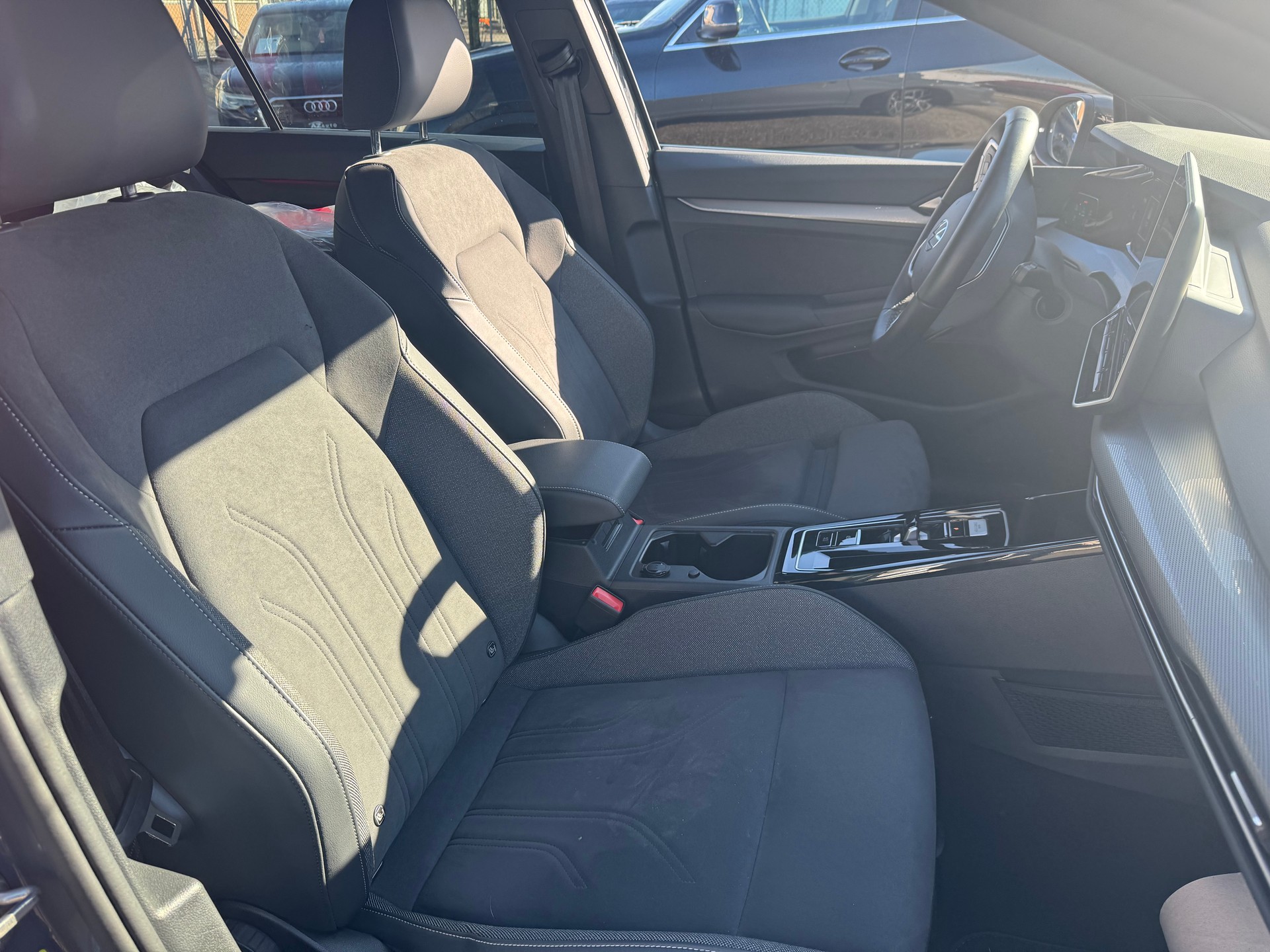 VW Golf 1.5 e TSI mHEV Edition 50 DSG-image-27