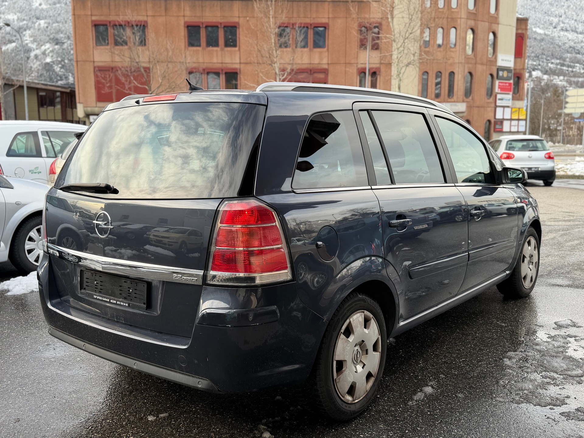 OPEL ZAFIRA-showroom-element-3