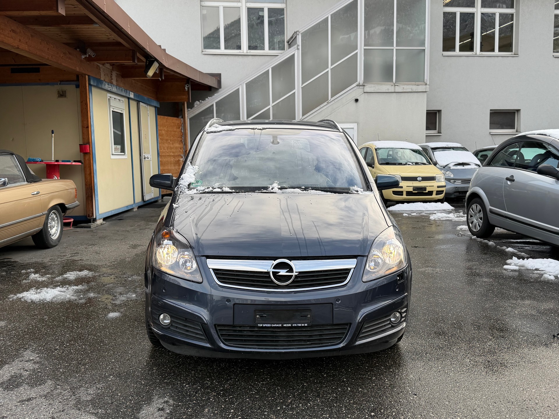 OPEL ZAFIRA-showroom-element-1