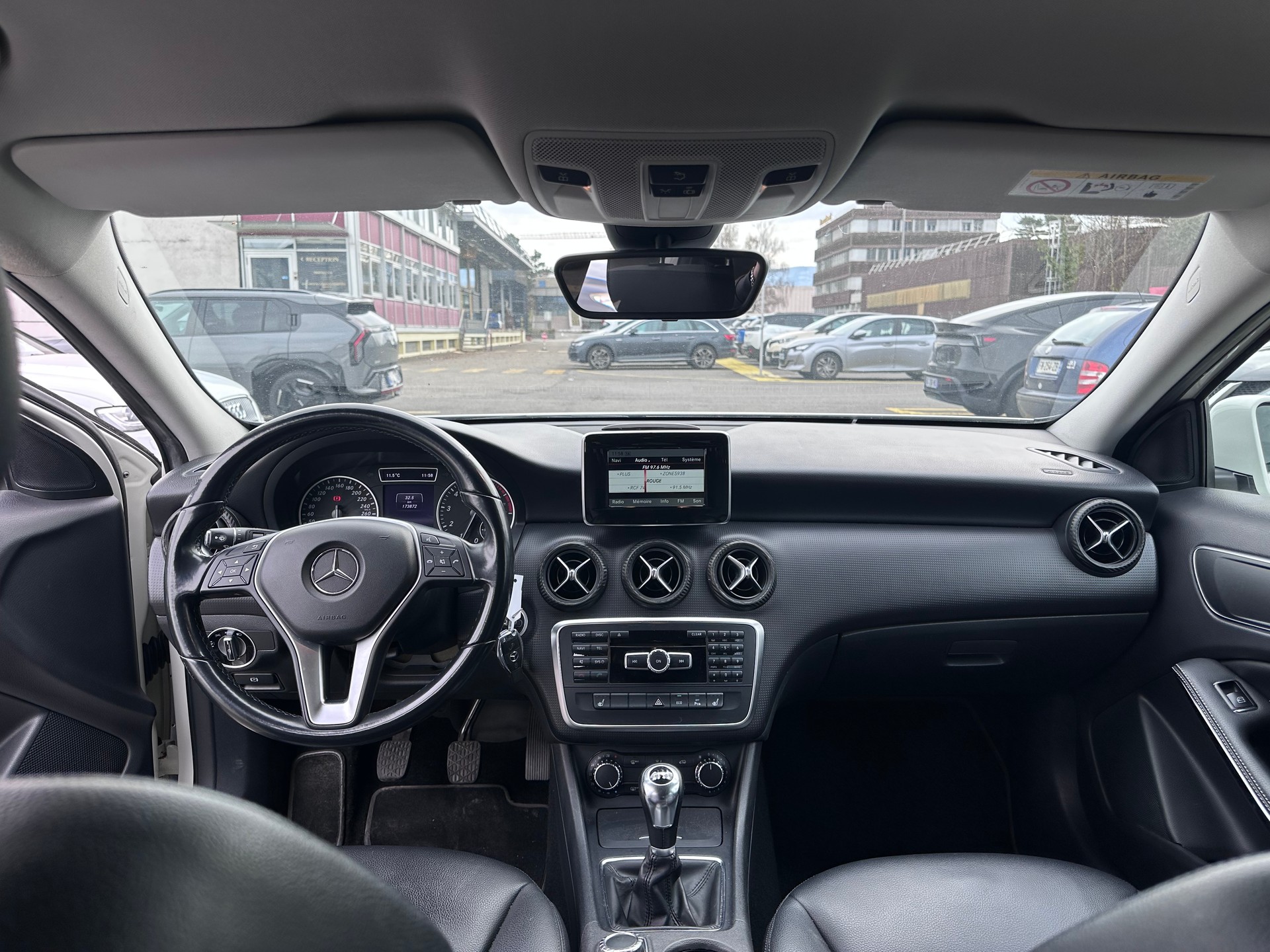 MERCEDES-BENZ A 180 BlueEfficiency Edition Style-image-7