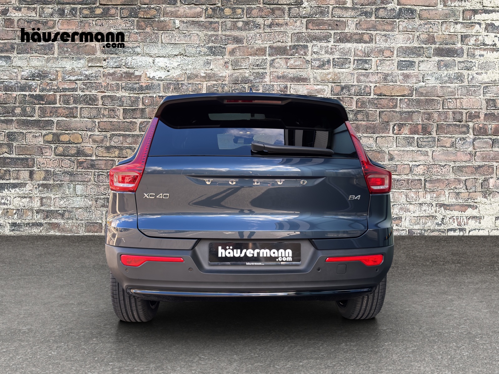 VOLVO XC40 2.0 B4 FWD MH Benzin Ultimate Dark-image-10