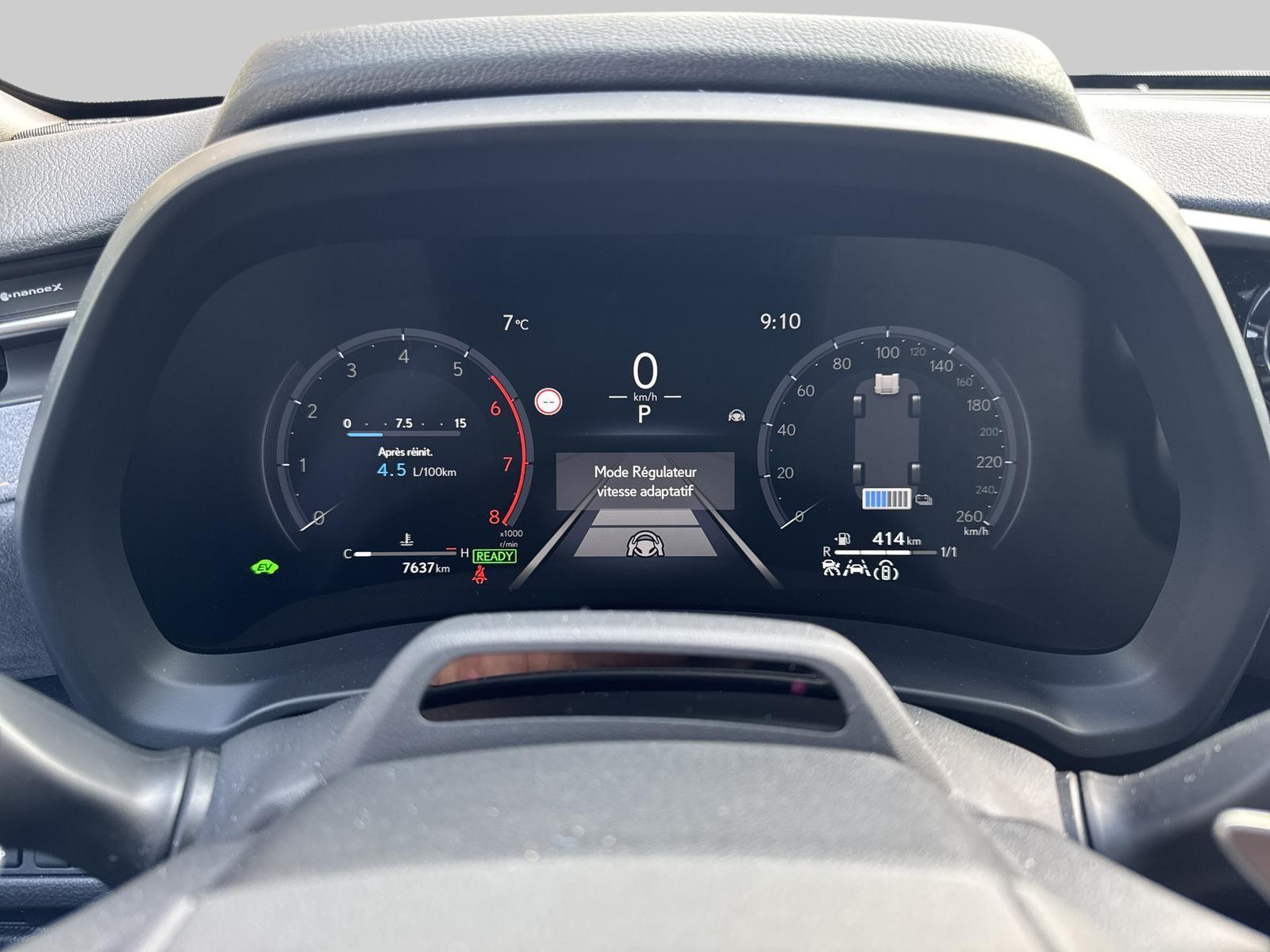 LEXUS LBX FWD Cool CVT-image-7