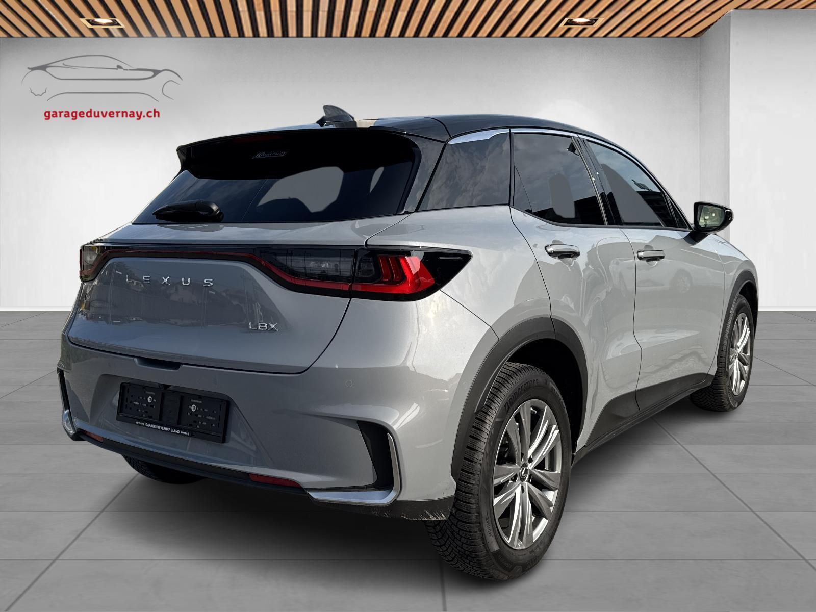 LEXUS LBX FWD Cool CVT-showroom-element-2