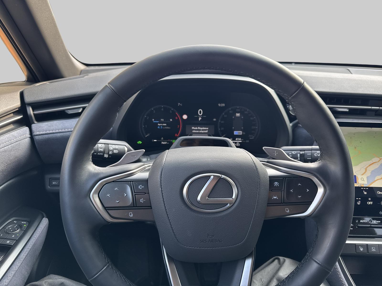 LEXUS LBX FWD Cool CVT-image-5