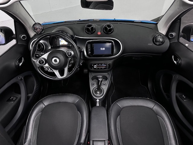 SMART fortwo Cabrio 130 HP Brabus twinmatic-image-15