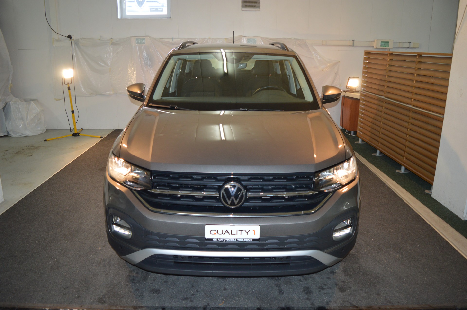 VW T-Cross 1.0 TSI Life DSG-showroom-element-2