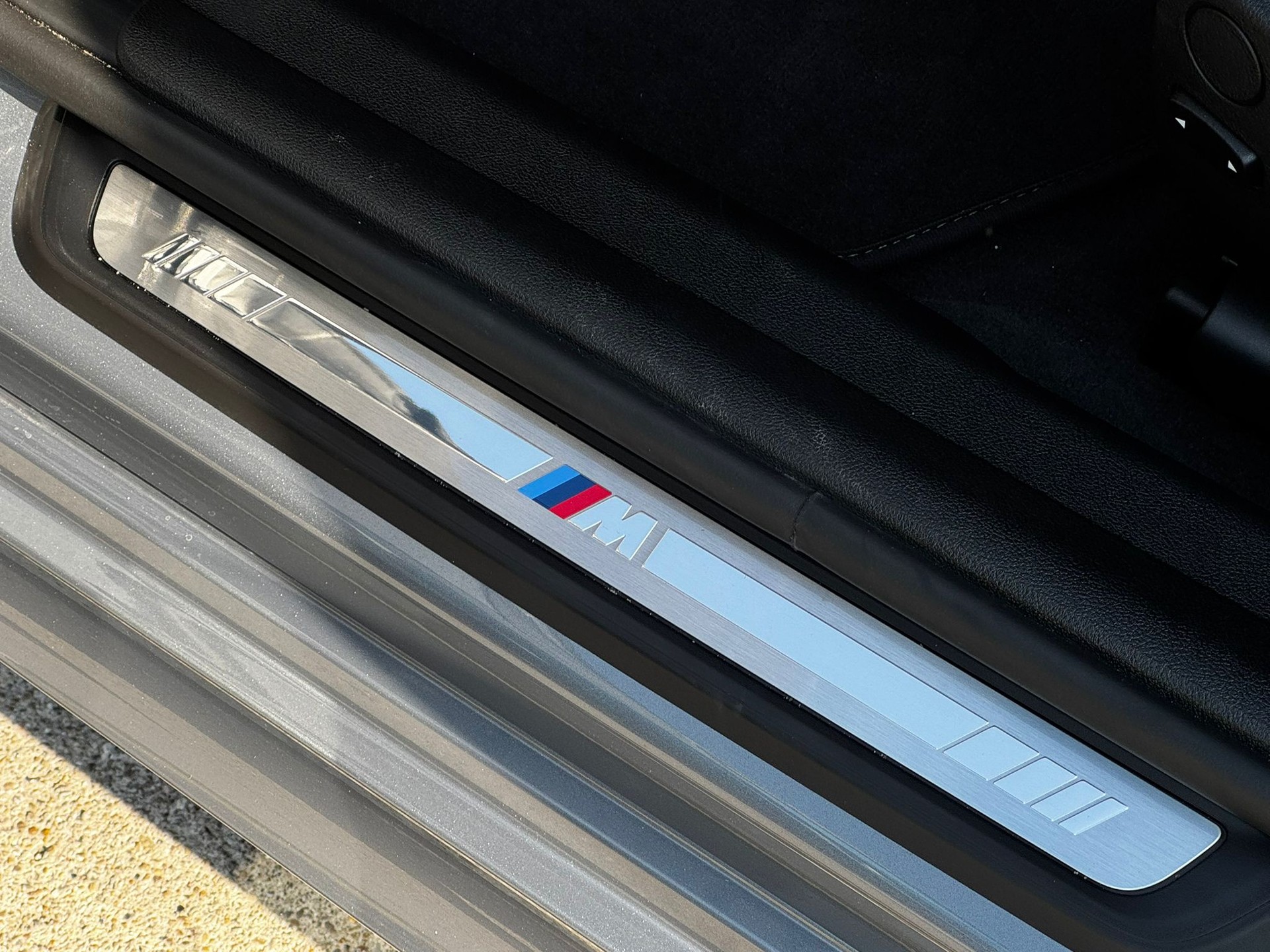 BMW 330i Touring xDrive Steptronic M Sport *Shadow-Line**Live Cockpit**245PS**Modell 2025*-image-8