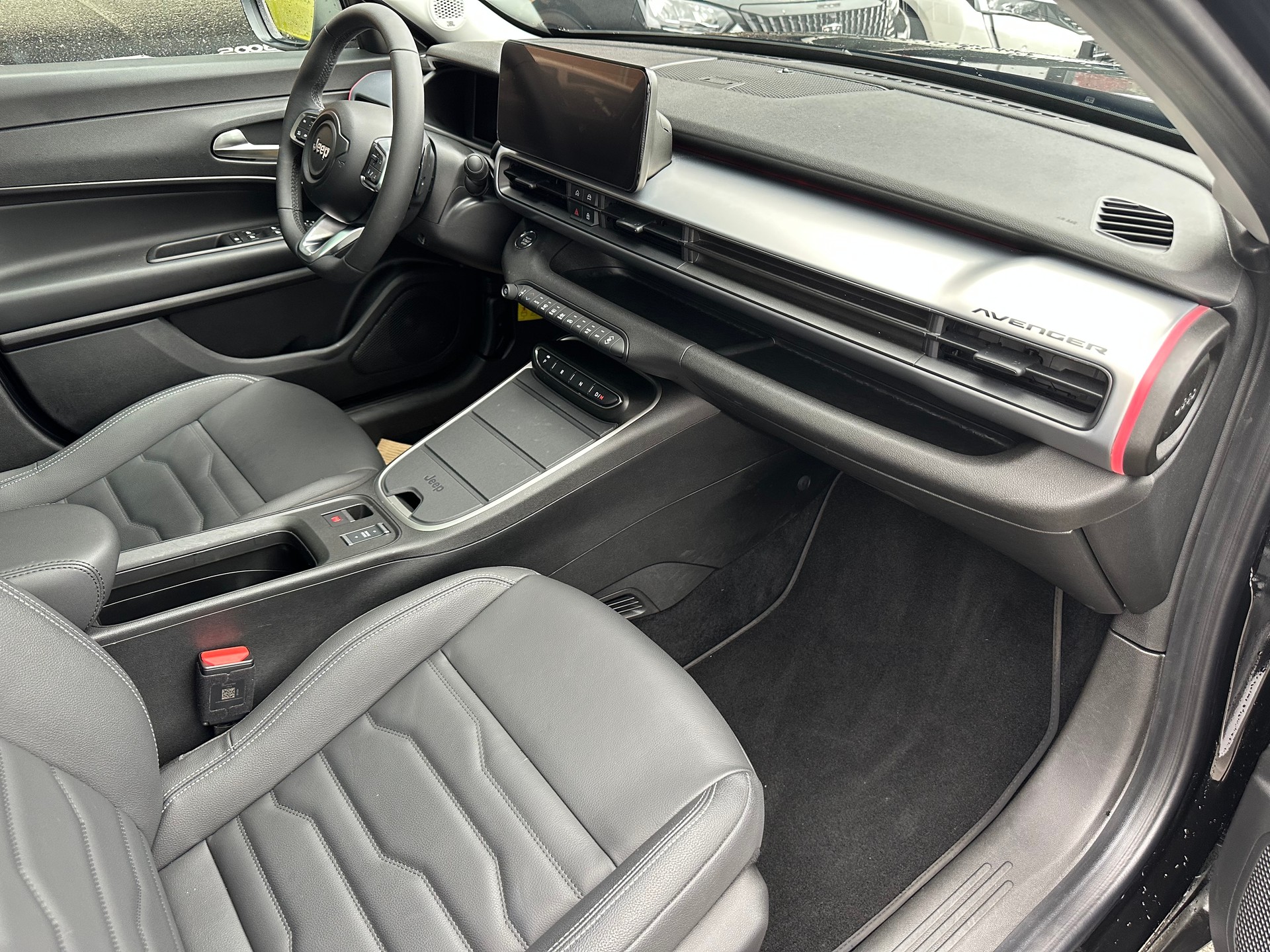 JEEP Avenger 1.2 Turbo MHEV Summit Sky-image-3