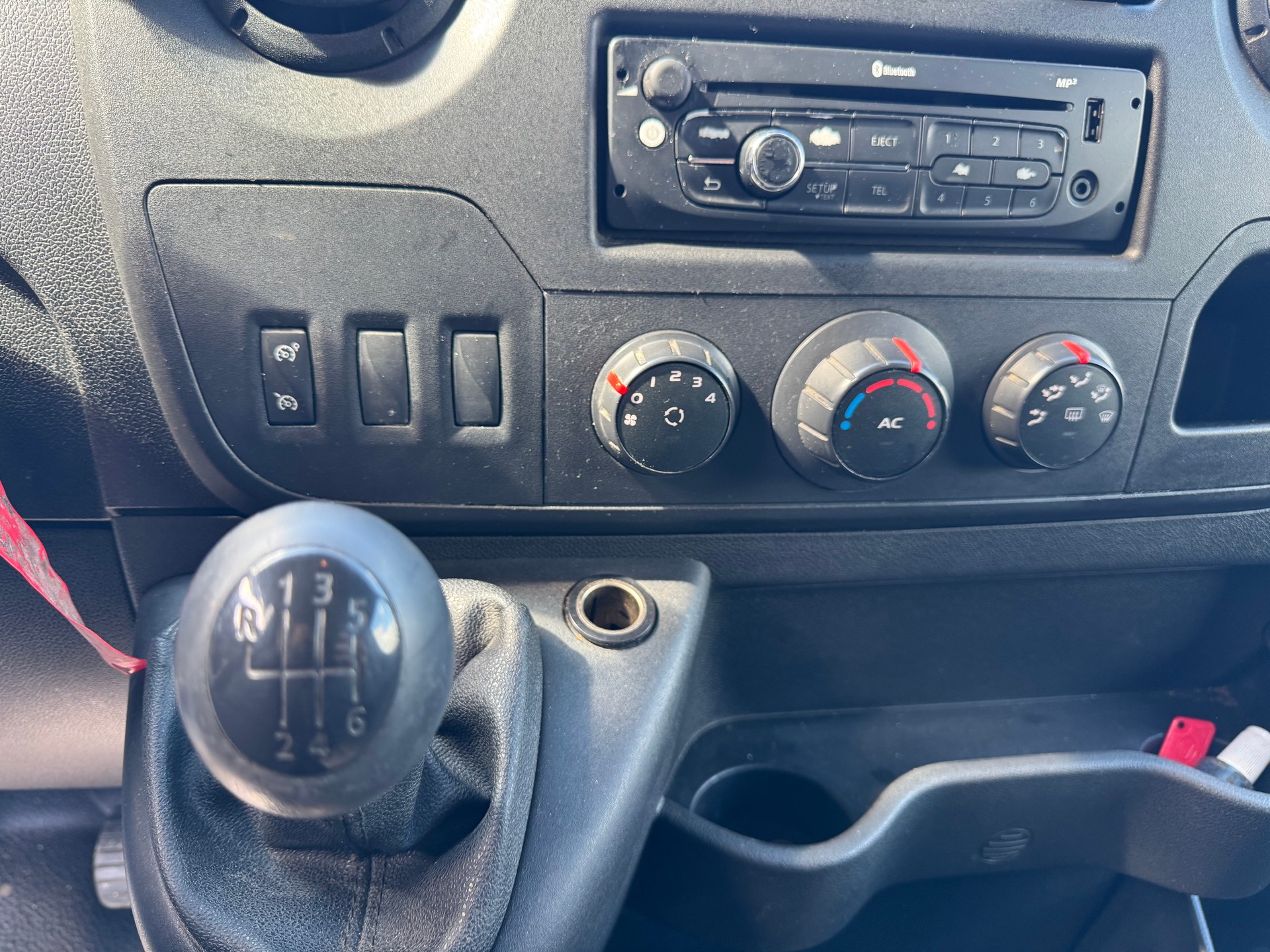 RENAULT Master T35 2.3dCi L3H1-image-9