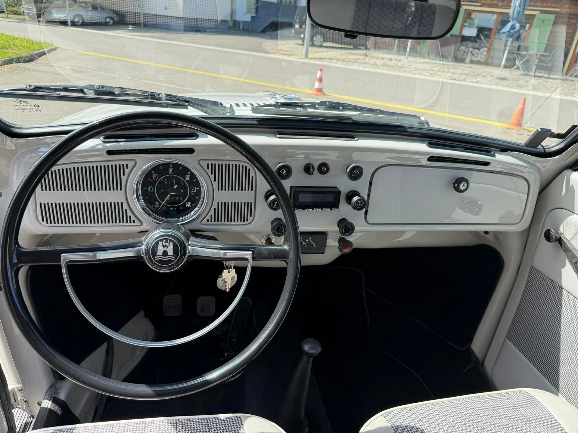 VW 15-1302-image-10