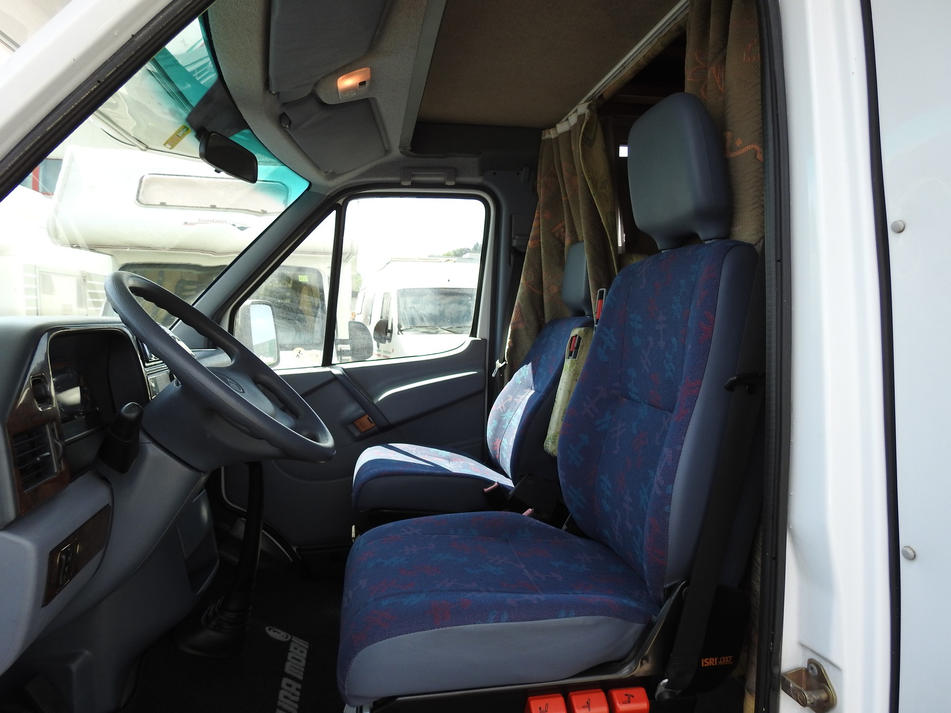 MERCEDES-BENZ 312 D-image-10