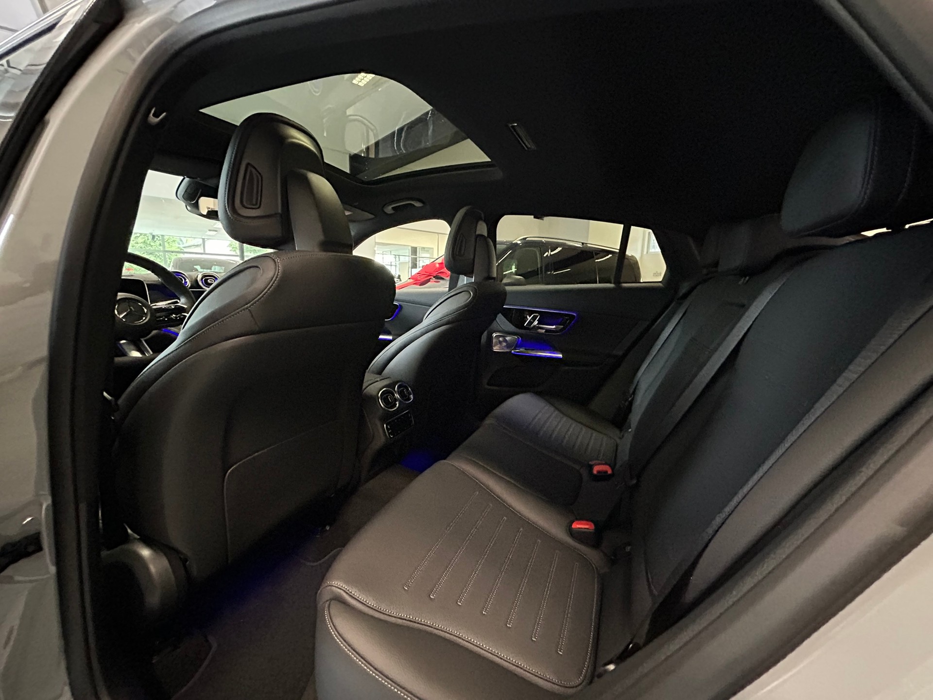 MERCEDES-BENZ GLC Coupé 300 4Matic AMG Line 9G-Tronic-image-8