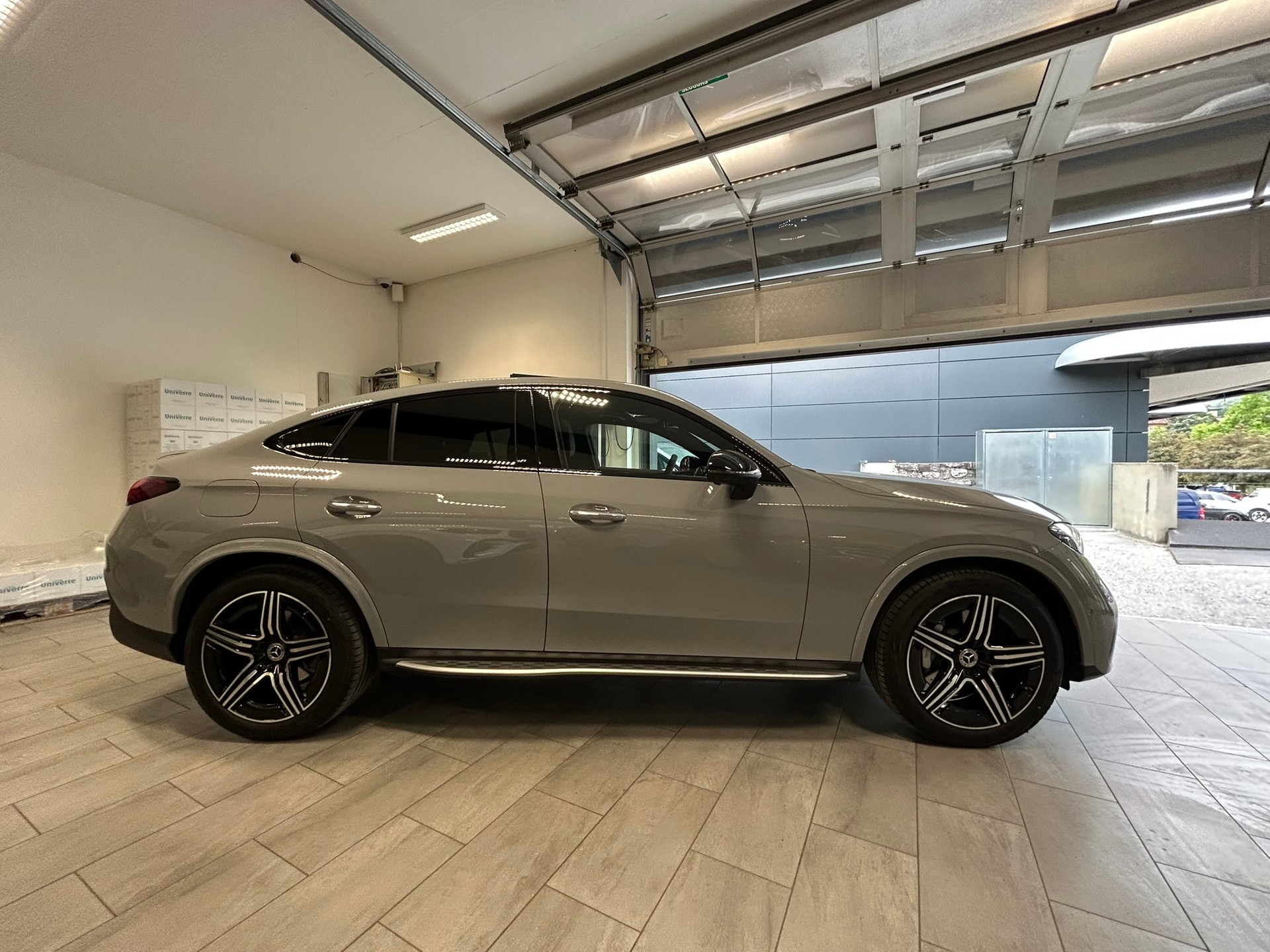 MERCEDES-BENZ GLC Coupé 300 4Matic AMG Line 9G-Tronic-showroom-element-2
