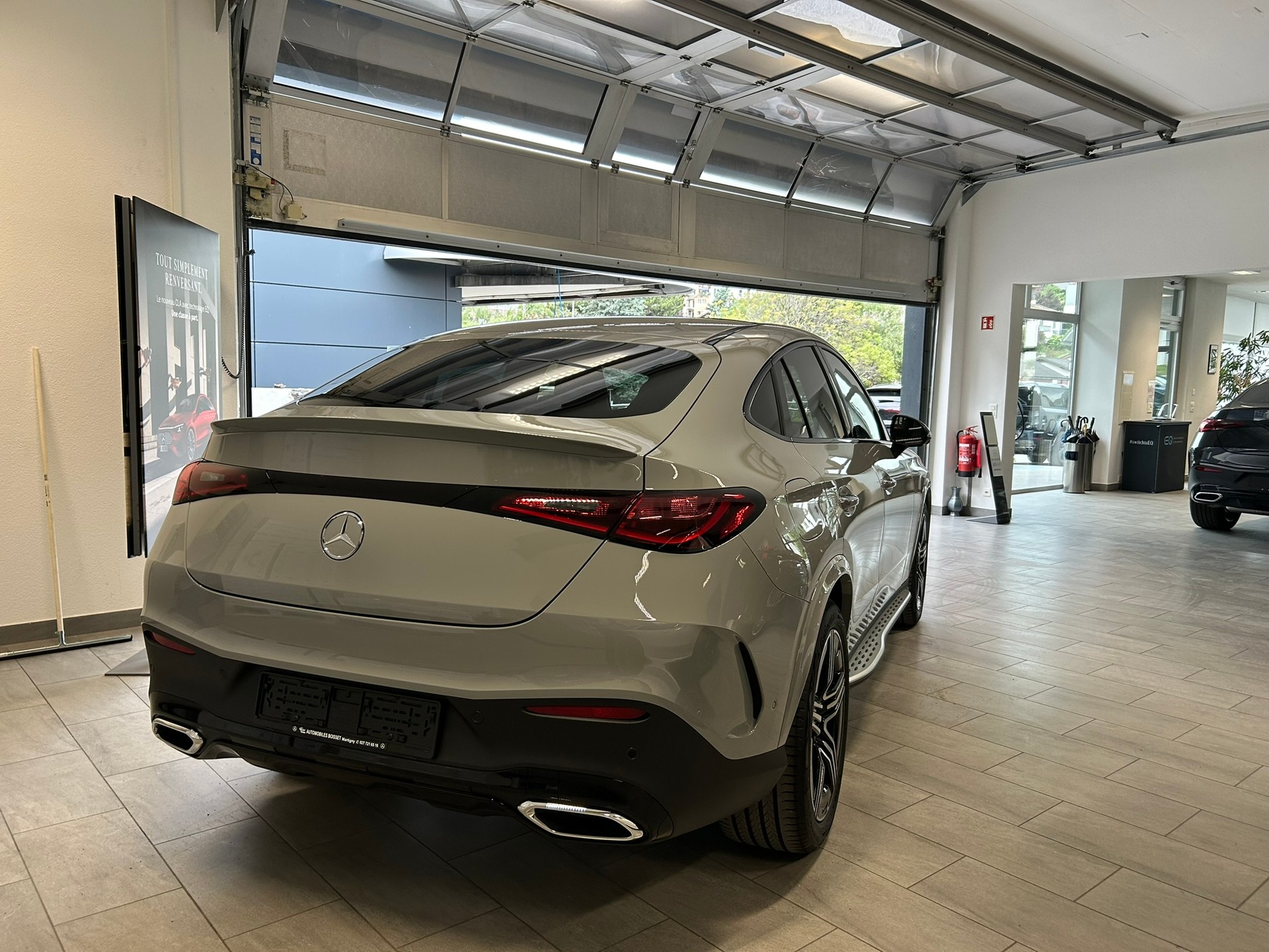 MERCEDES-BENZ GLC Coupé 300 4Matic AMG Line 9G-Tronic-showroom-element-3