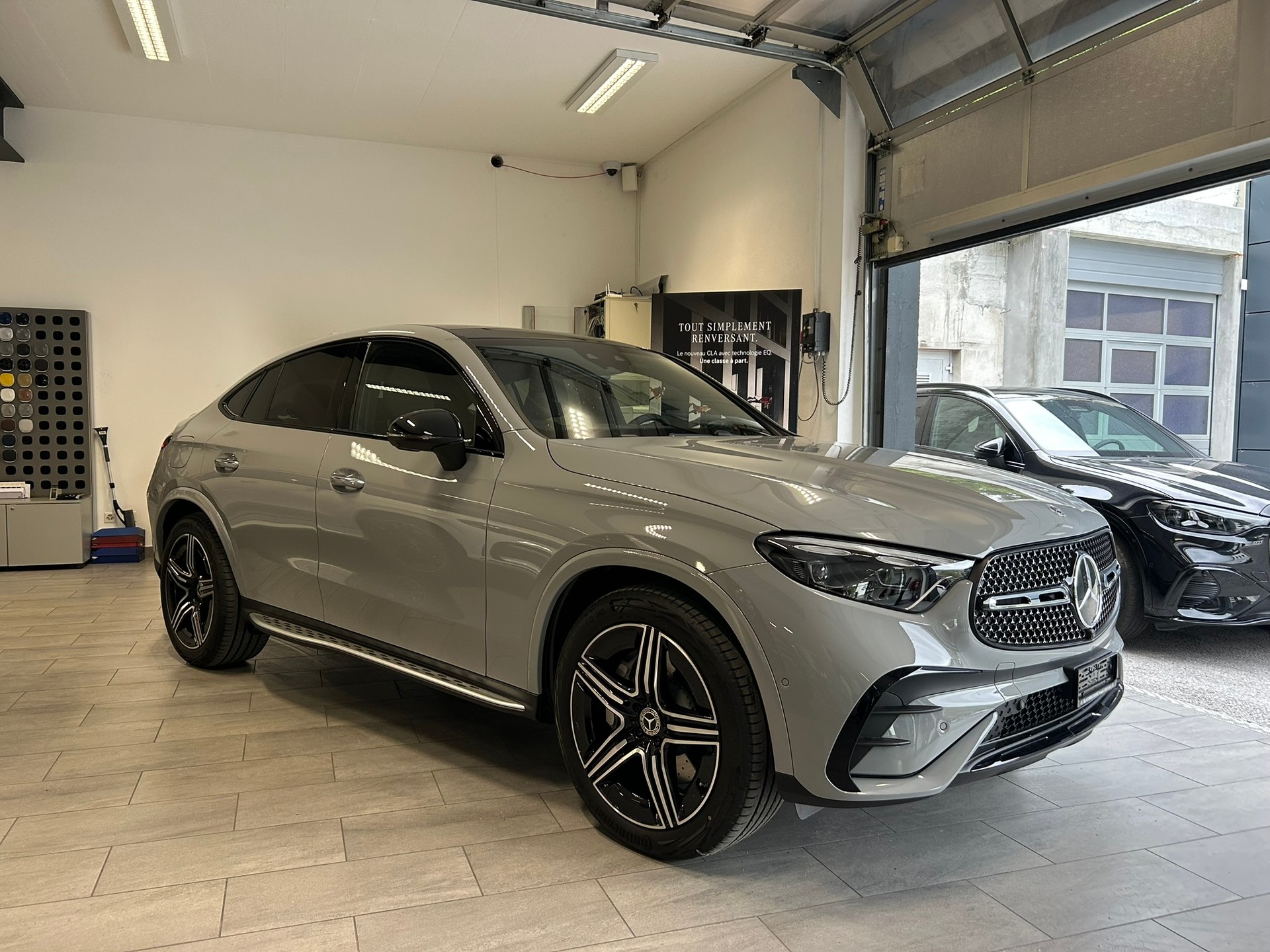MERCEDES-BENZ GLC Coupé 300 4Matic AMG Line 9G-Tronic-showroom-element-1