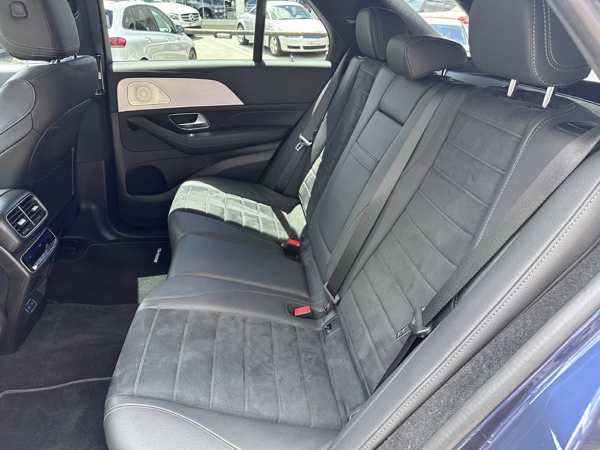 MERCEDES-BENZ GLE 350 de AMG Line 4Matic-image-11