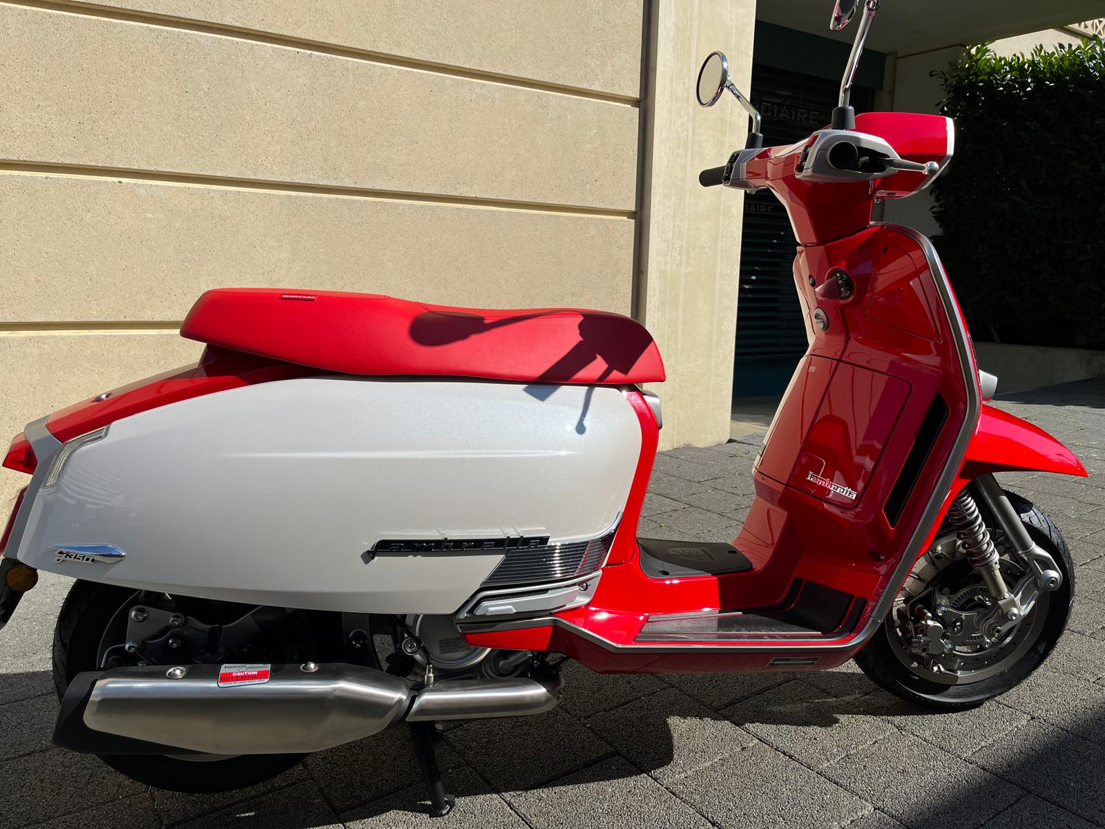PIAGGIO Vespa GTS 300 Super Tech ABS-image-3